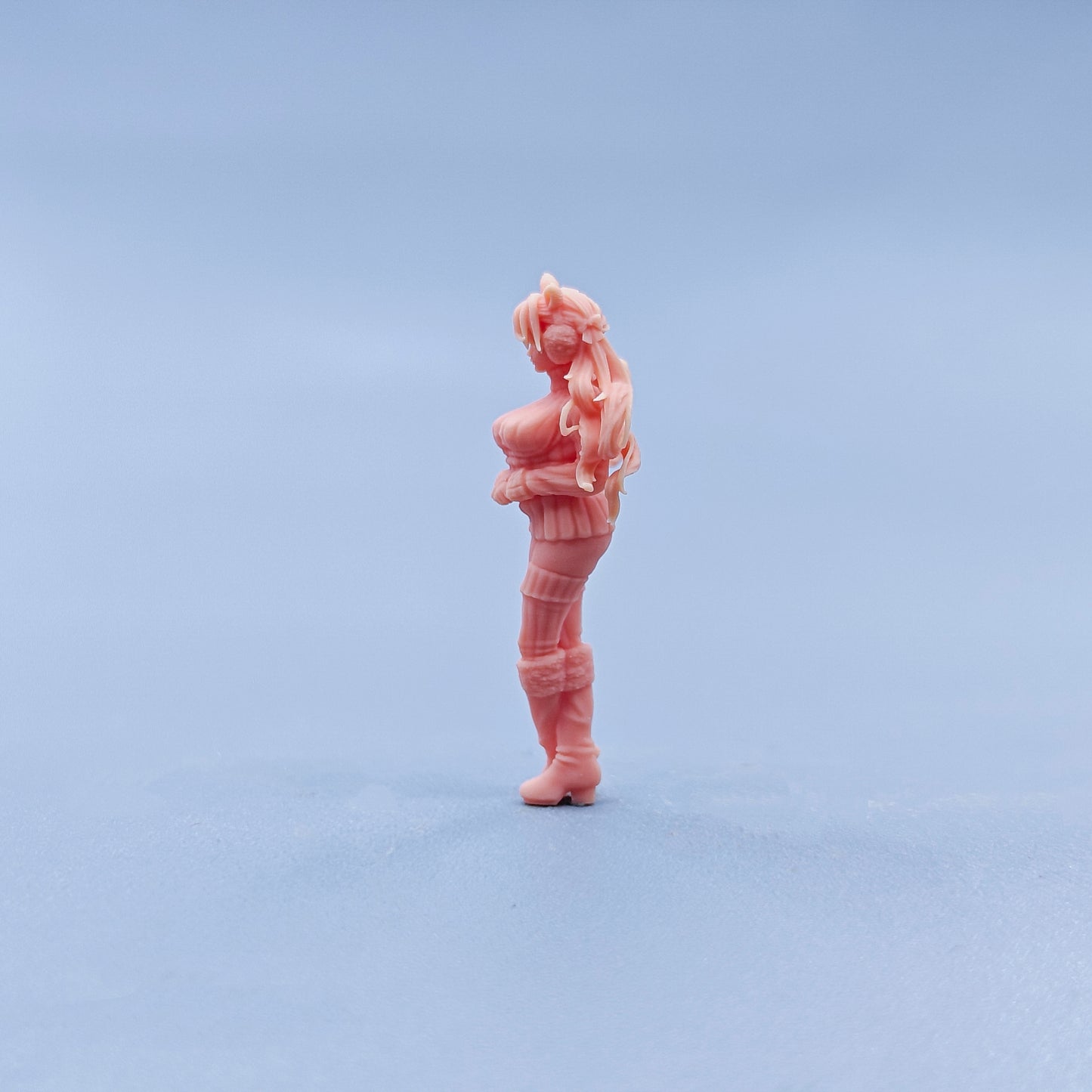 1/64 1/43 Figurines Scale Model Resin Winter Outfit Shy Girl Uncolored Miniatures Diorama Hand-painted D825