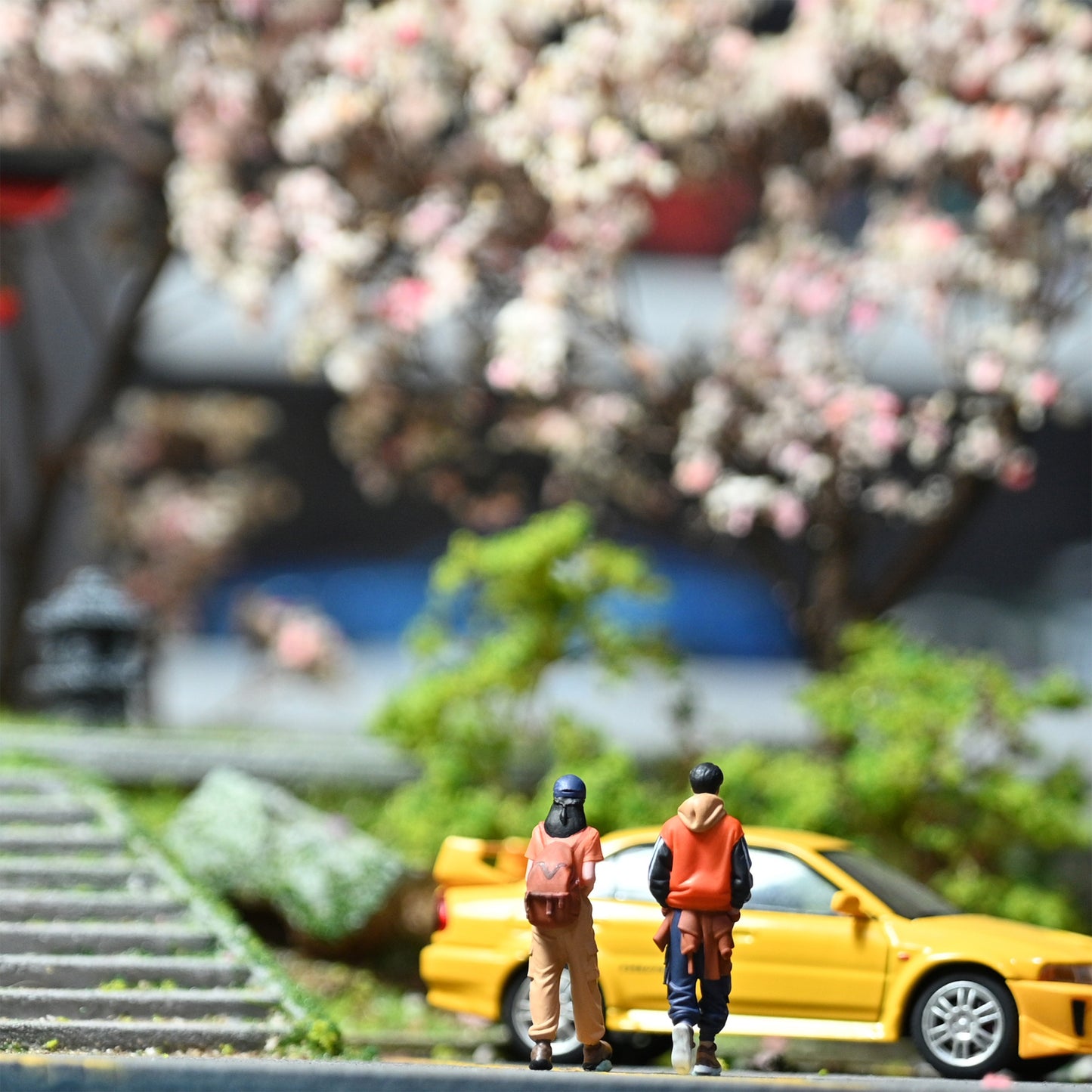 EHC Model 1/64 Scale Figurines Model Orange Male and Female Duo Collection Miniature Hand-painted