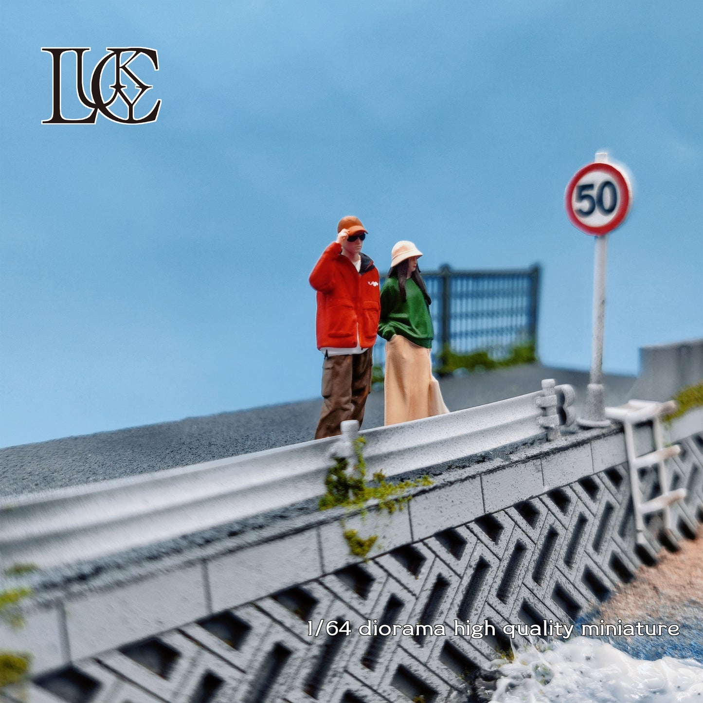 Lucky Studio 1/64 Scale Figurines Model  Couple Watching The Sea Duo Collection Miniature Hand-painted