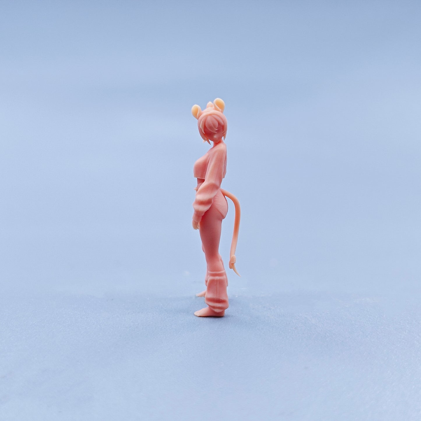 1/64 1/43 Figurines Scale Model Resin Mouse Eared Girl Uncolored Miniatures Diorama Hand-painted D633