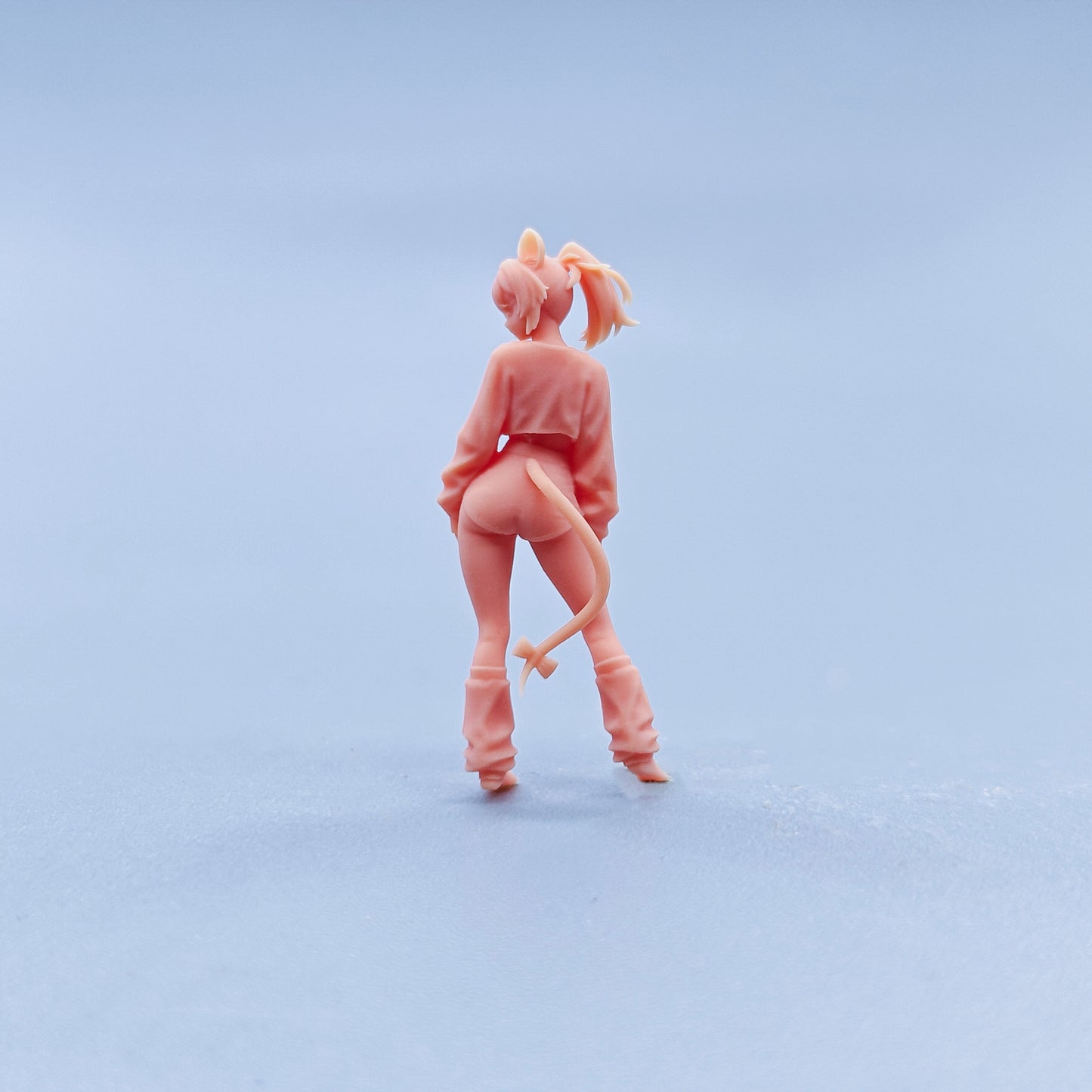 1/64 1/43 Figurines Scale Model Resin Mouse Eared Girl Uncolored Miniatures Diorama Hand-painted D633