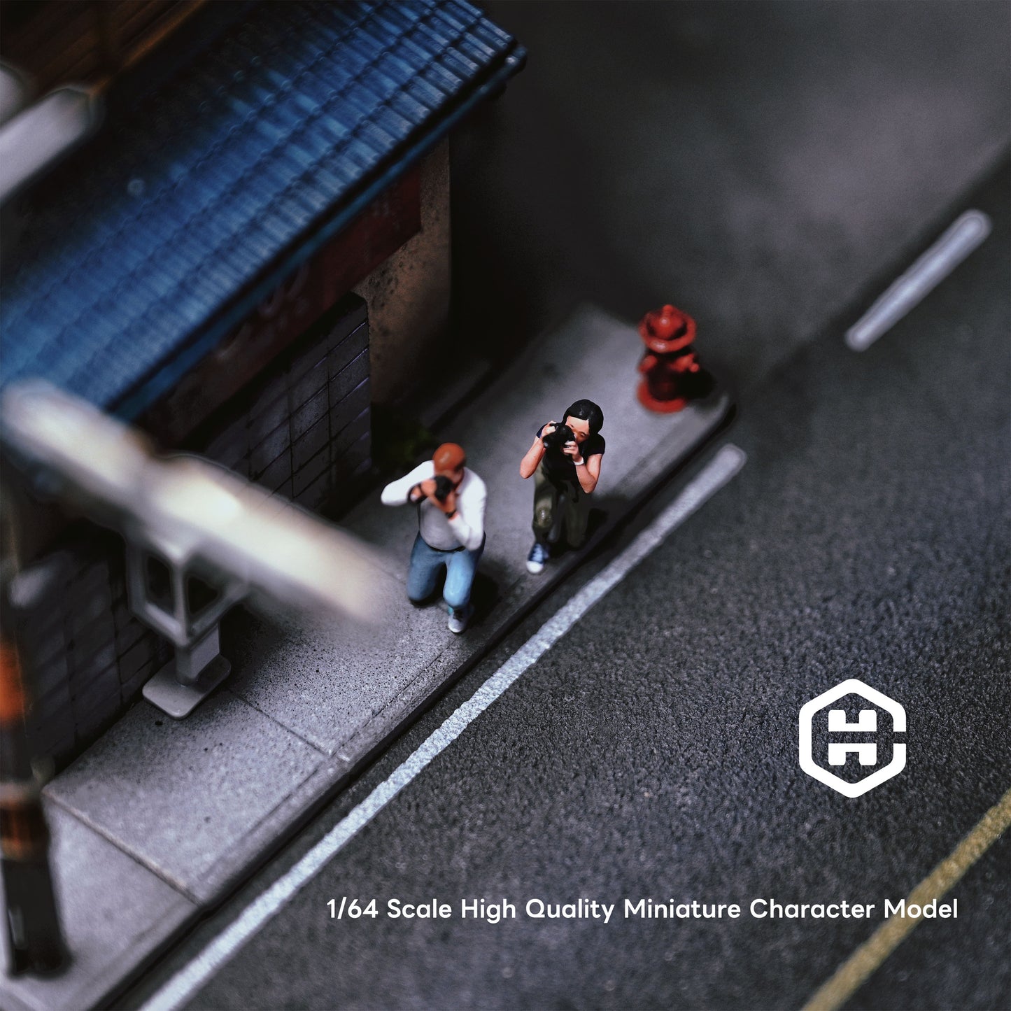 EHC Model 1/64 Scale Figurines Model Travel Photography Duo Collection Miniature Hand-painted
