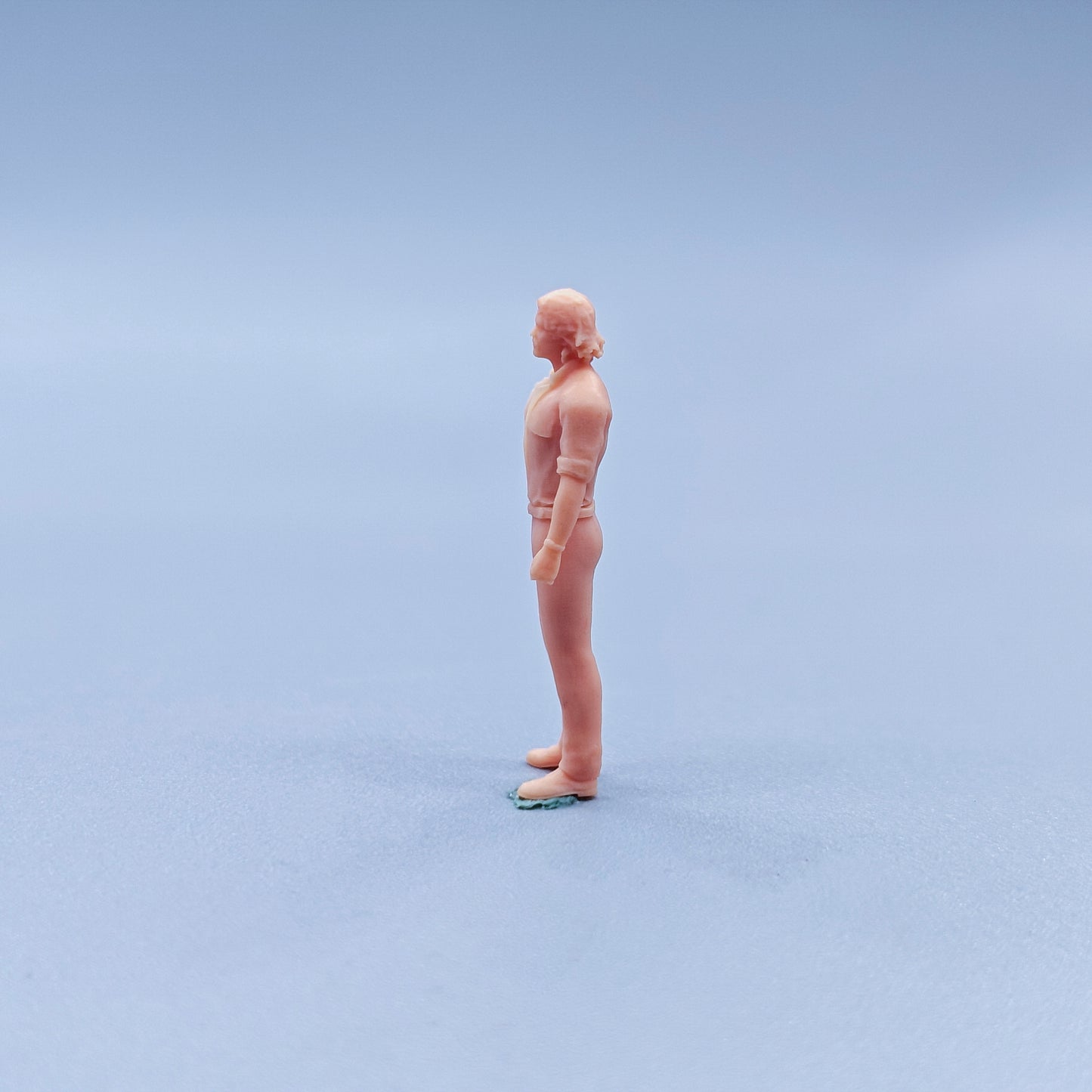 1/64 1/43 Figurines Scale Model Resin Big Brother Wearing Gold and Silver Uncolored Miniatures Diorama Hand-painted C125