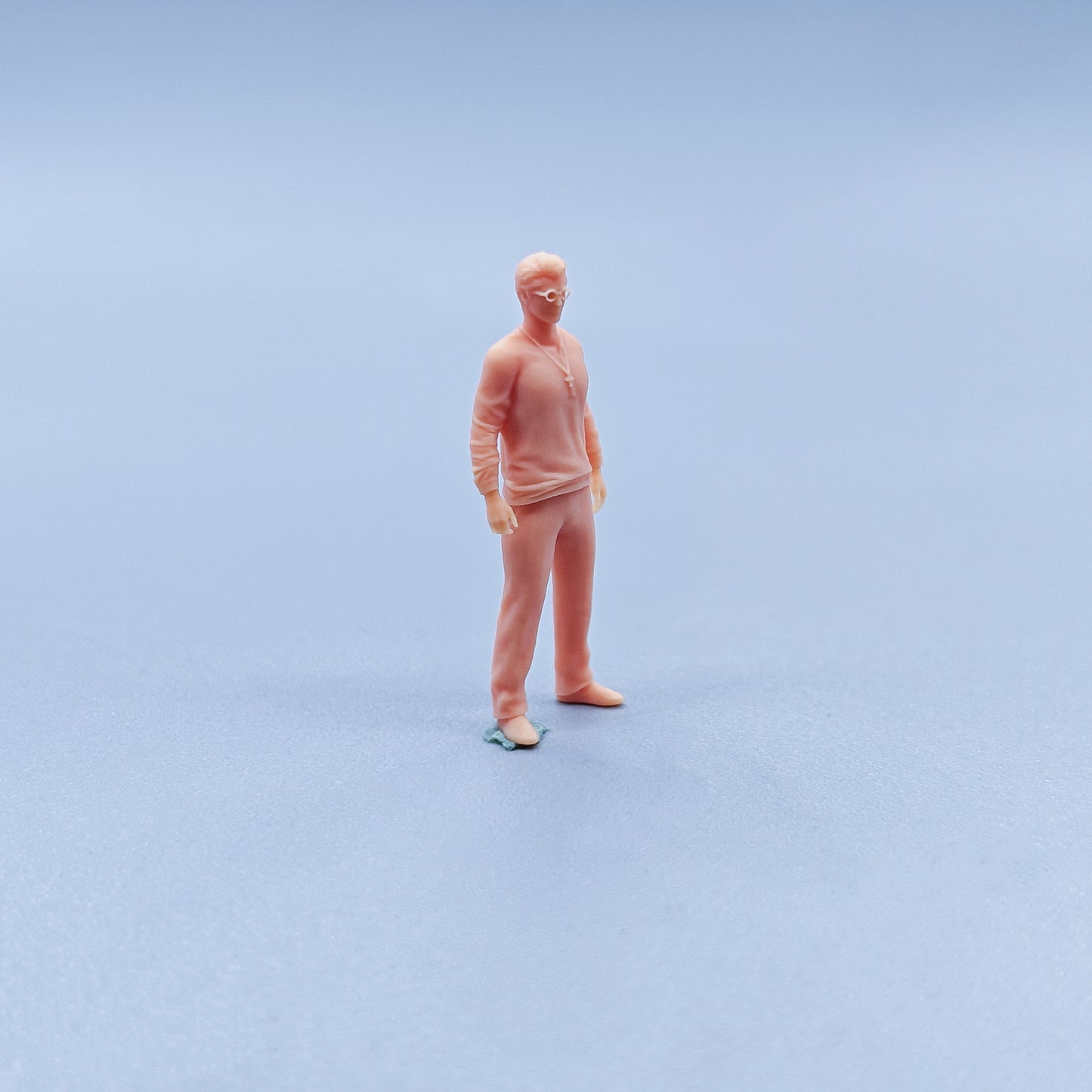 1/64 1/43 Figurines Scale Model Resin Realistic Amateur Necklace for Men Uncolored Miniatures Diorama Hand-painted C306