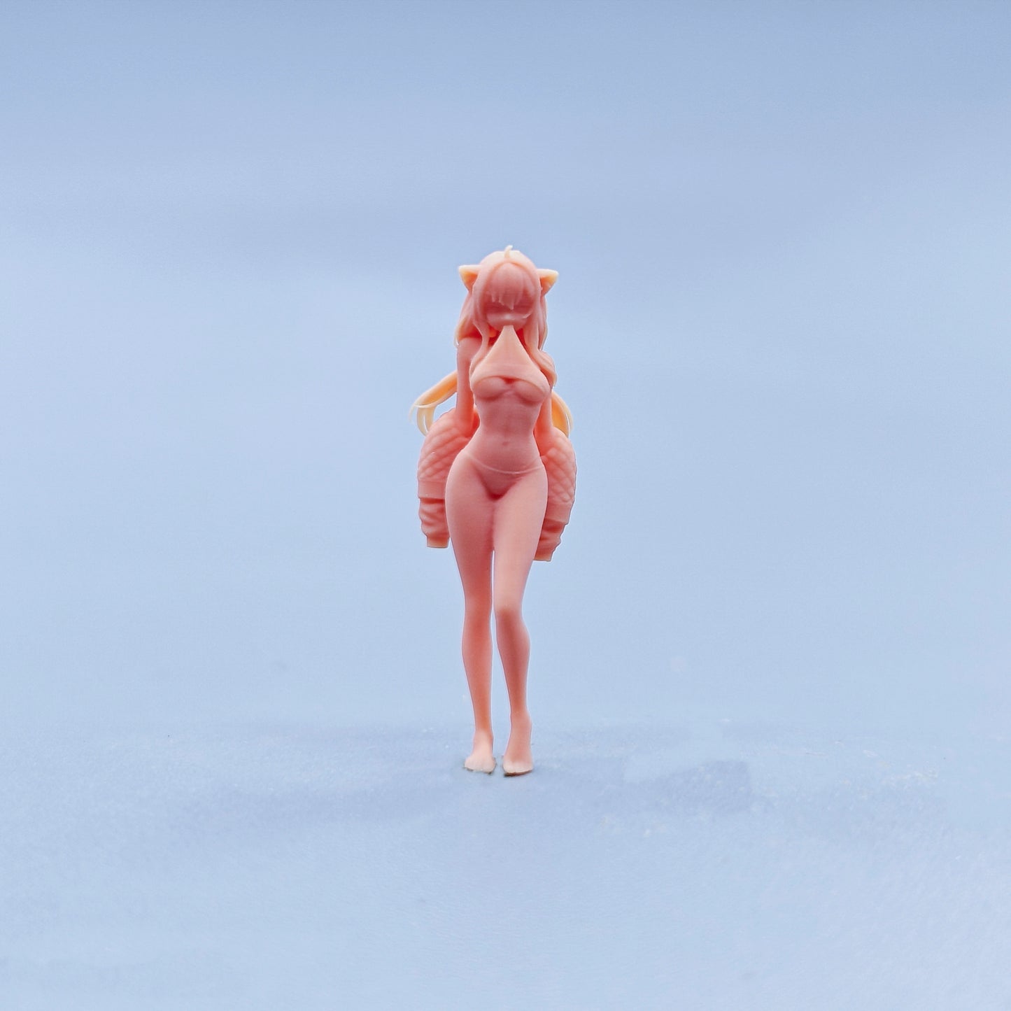 1/64 1/43 Figurines Scale Model Resin Bite Clothes Cute Catwoman Uncolored Miniatures Diorama Hand-painted D624
