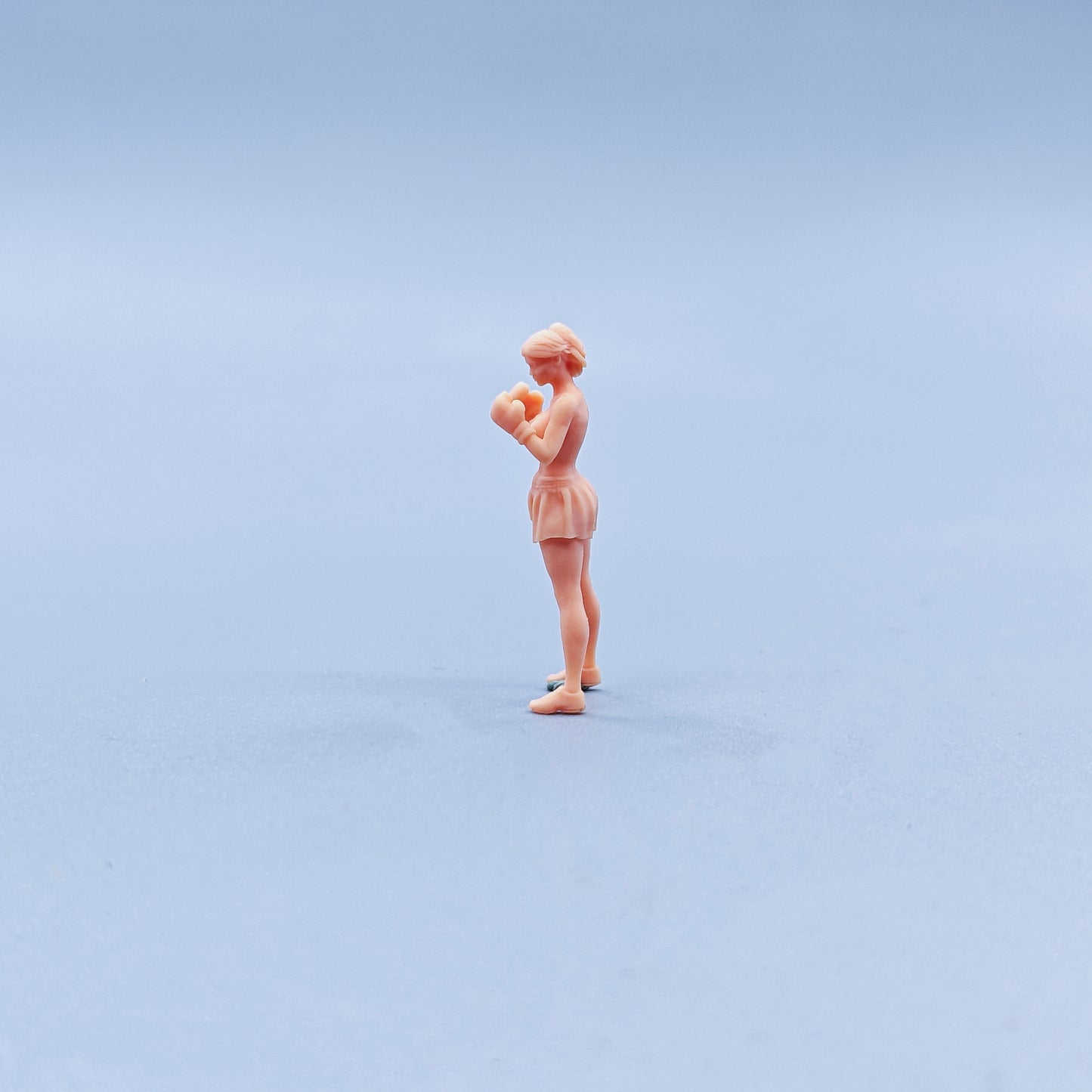 1/64 1/43 Figurines Scale Model Resin Warm Up Boxing Girl Uncolored Miniatures Diorama Hand-painted C404