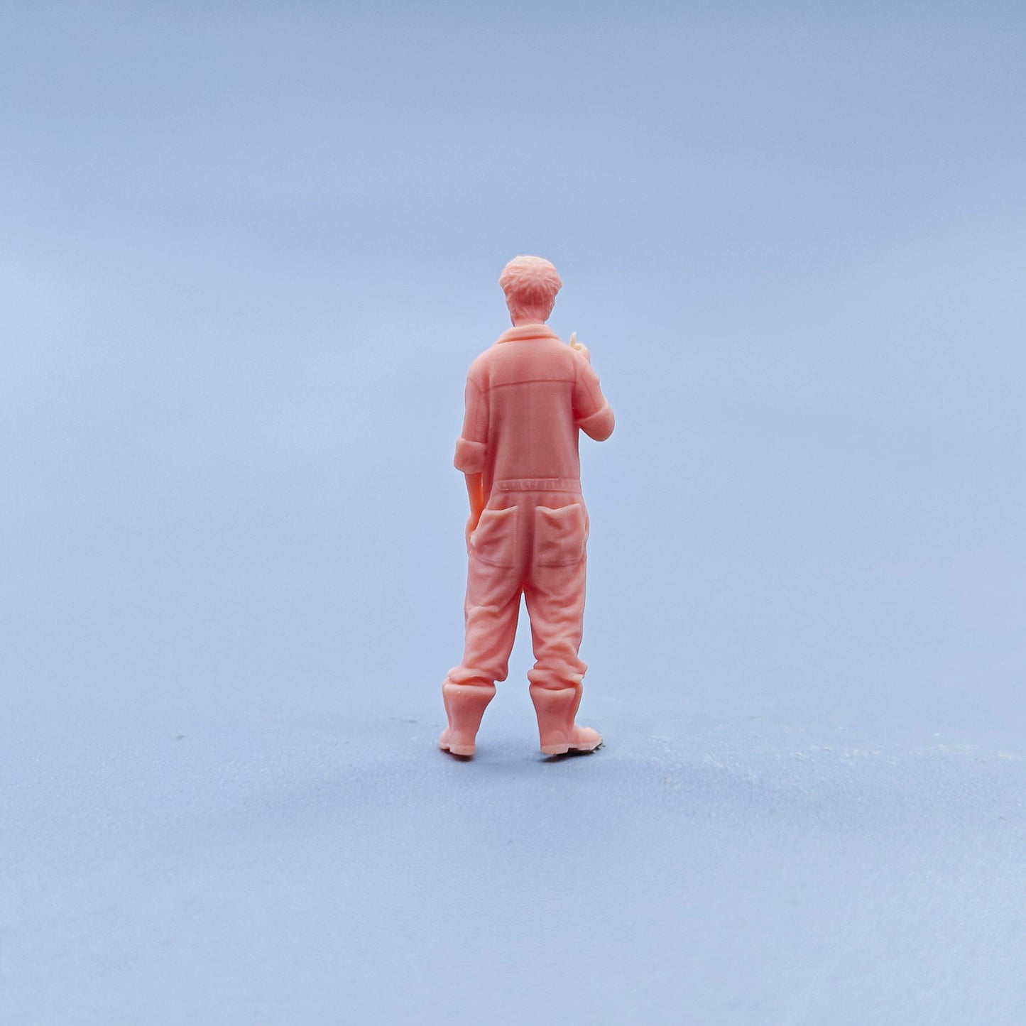 1/64 1/43 Figurines Scale Model Resin Smoking Man Wearing Gold Chain Uncolored Miniatures Diorama Hand-painted D735