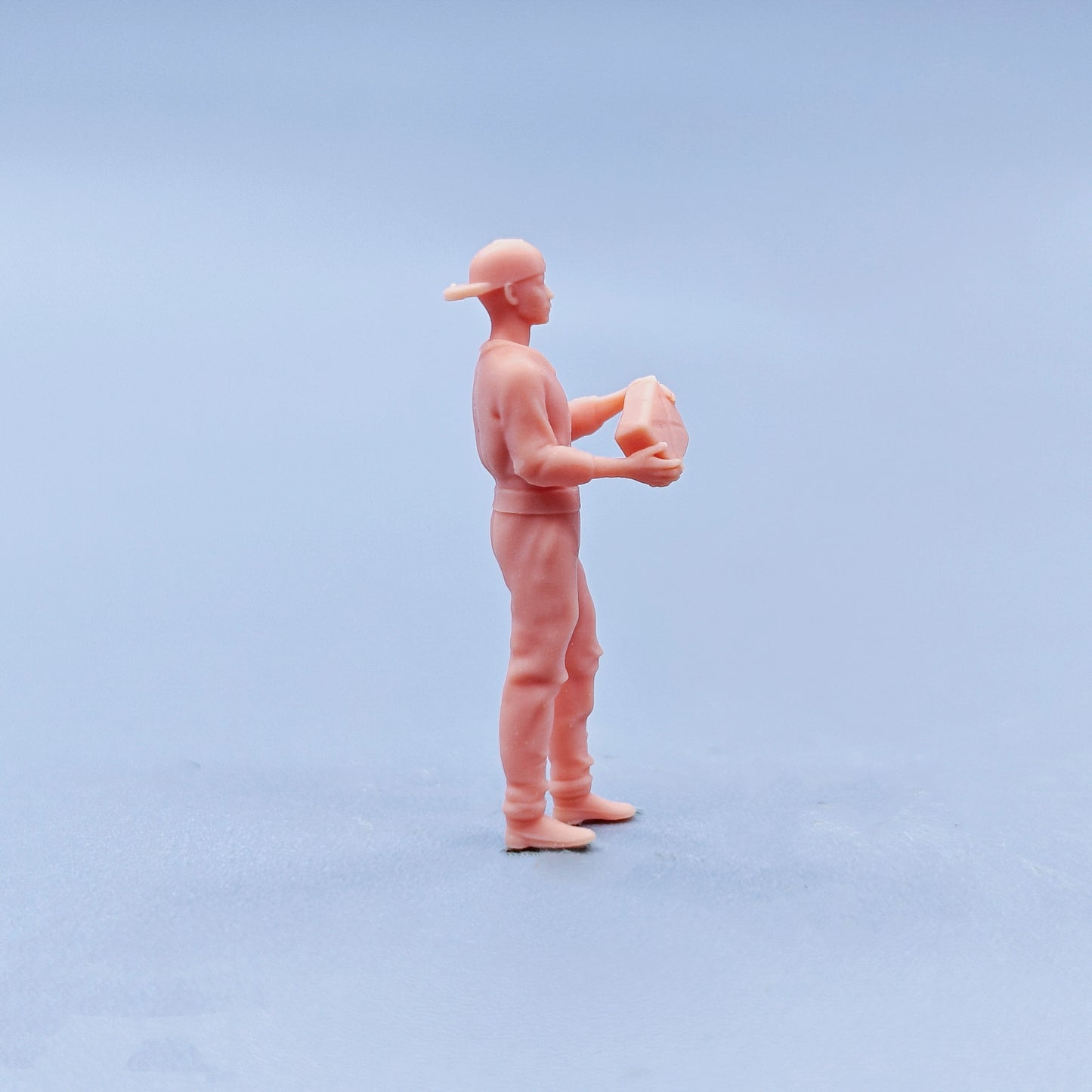 1/64 1/43 Figurines Scale Model Resin Gasoline-station Attendant Uncolored Miniatures Diorama Hand-painted D128