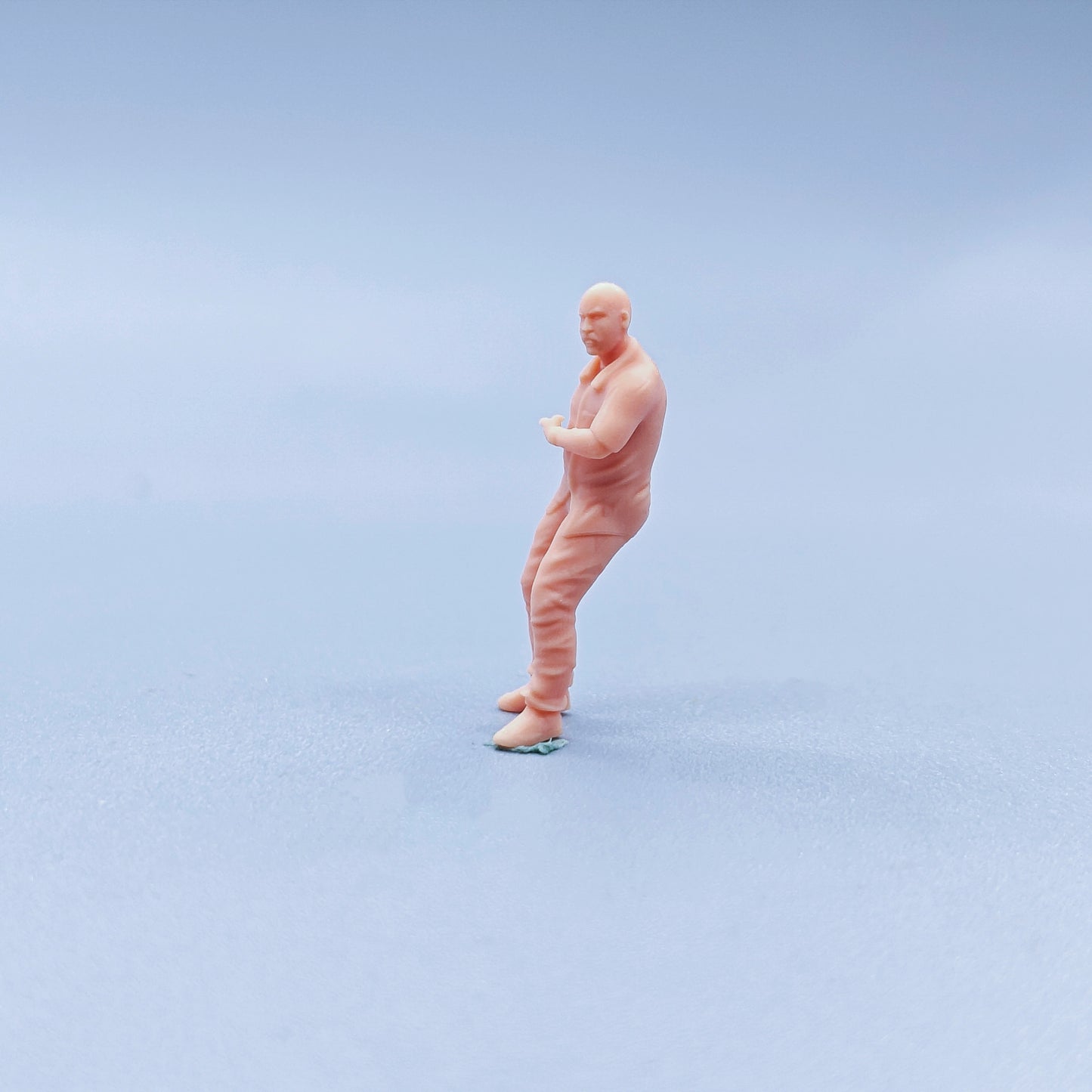 1/64 1/43 Figurines Scale Model Resin Speed and Passion Are Directed Towards Men Uncolored Miniatures Diorama Hand-painted C202