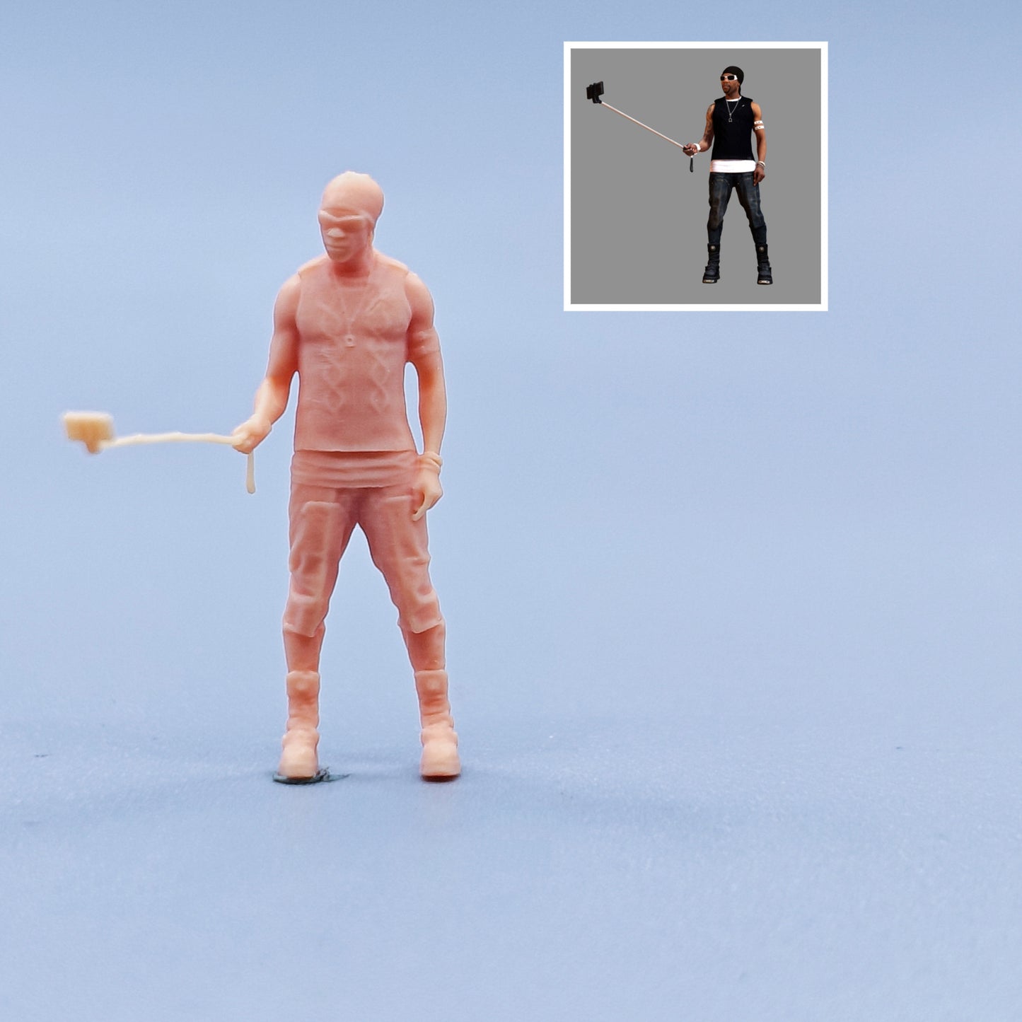 1/64 1/43 Figurines Scale Model Resin Take A Selfie Stick and Take A Selfie with A Man Uncolored Miniatures Diorama Hand-painted C311