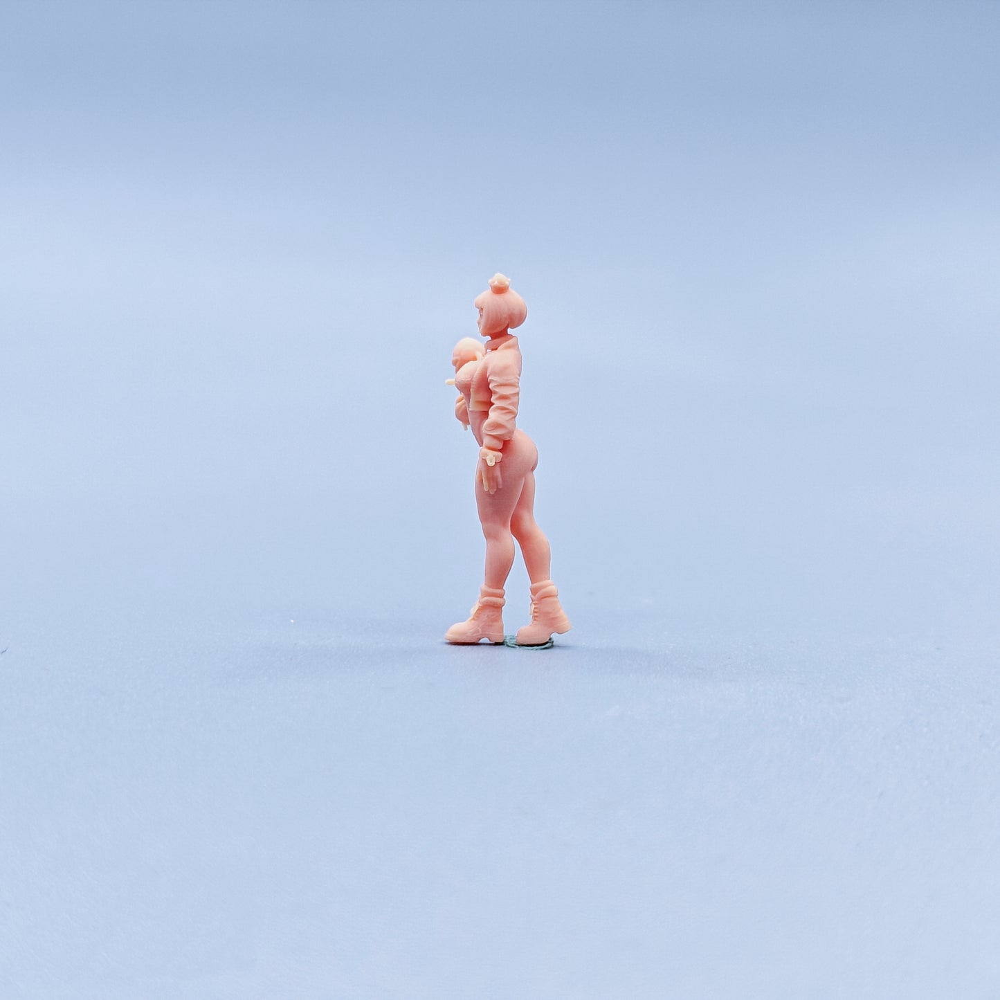 1/64 1/43 Figurines Scale Model Resin The Girl Holding The Man Eating Flower Uncolored Miniatures Diorama Hand-painted C421