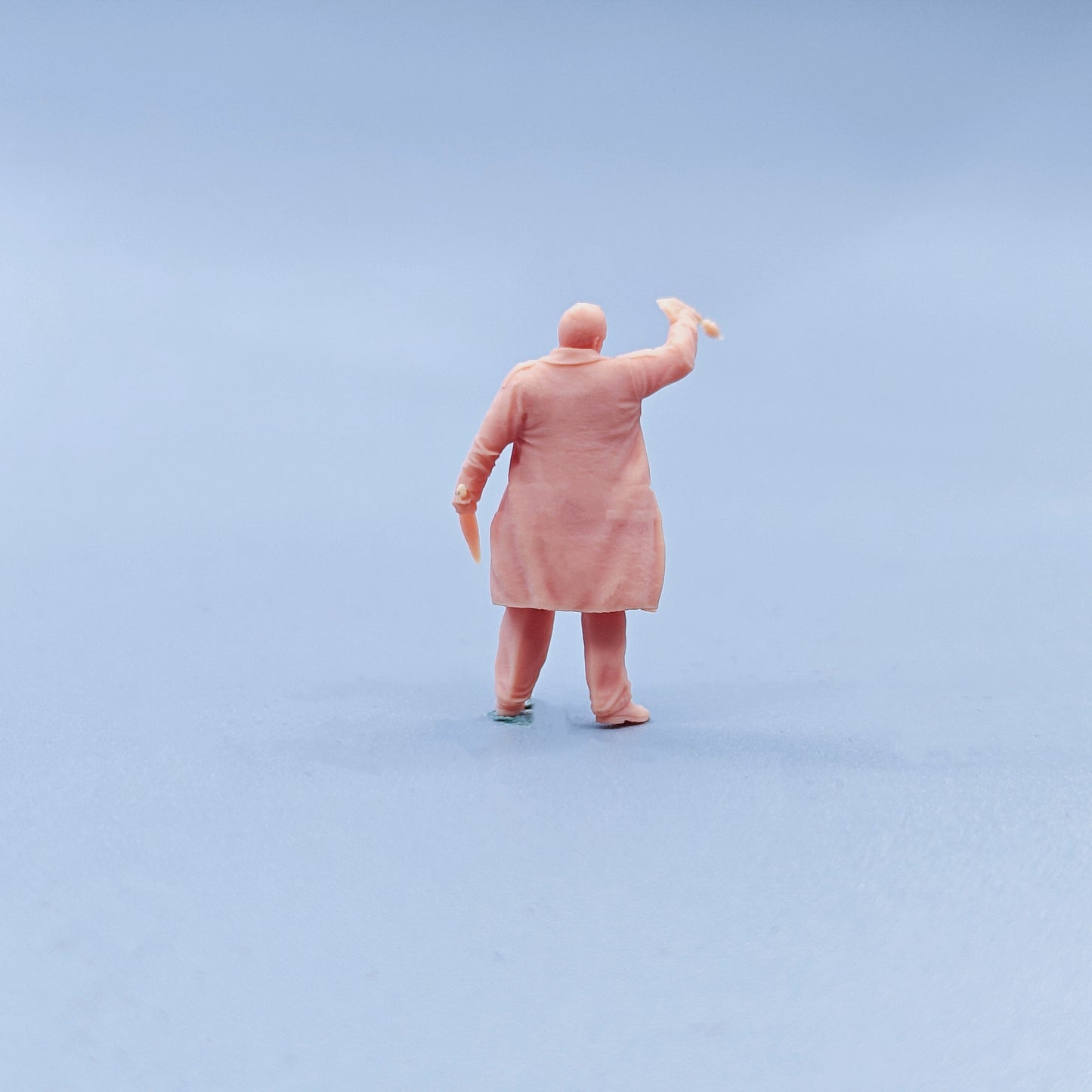 1/64 1/43 Figurines Scale Model Resin Penguin Holding An Umbrella Uncolored Miniatures Diorama Hand-painted C515