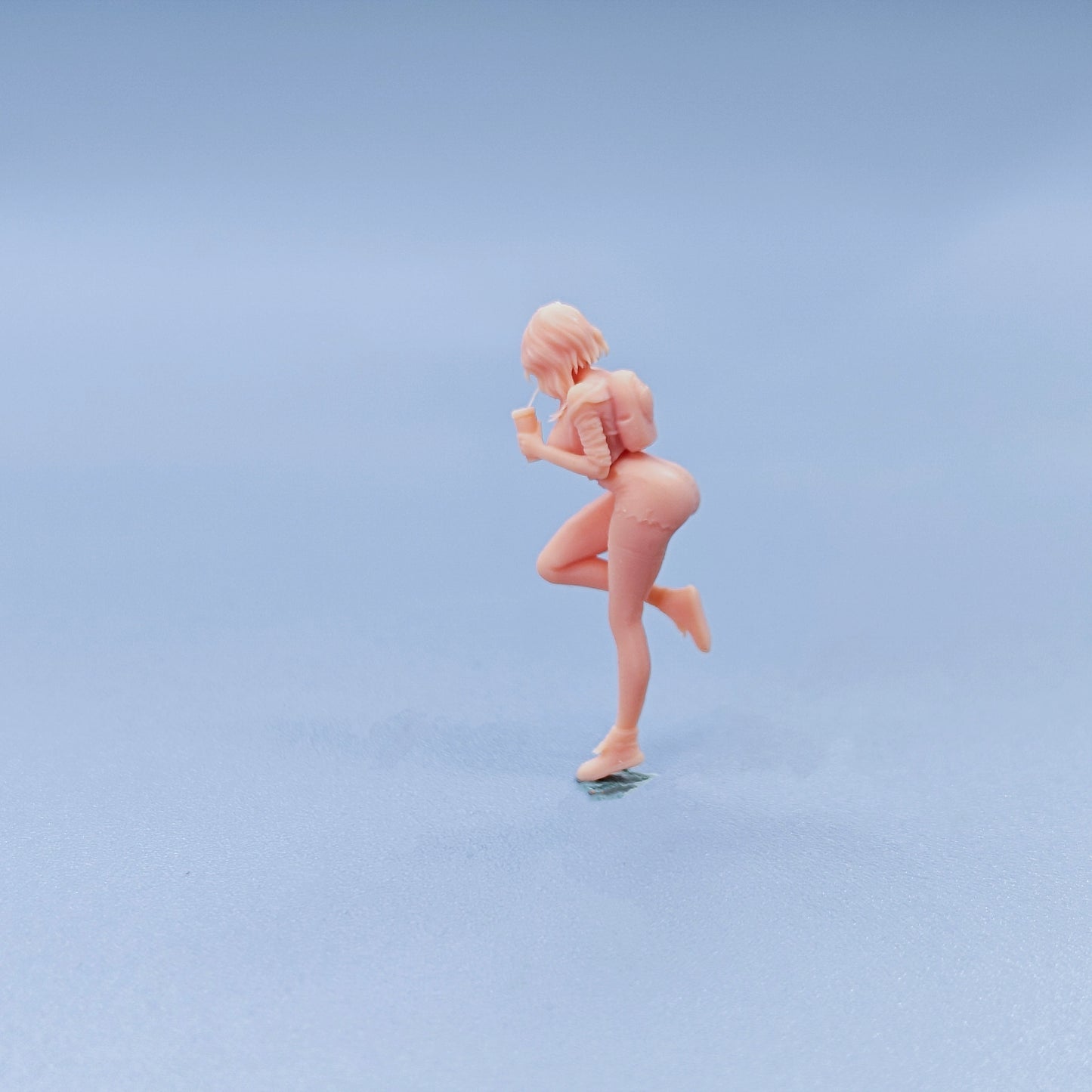 1/64 1/43 Figurines Scale Model Resin Spider Girl Drinking Milk Tea Uncolored Miniatures Diorama Hand-painted C127