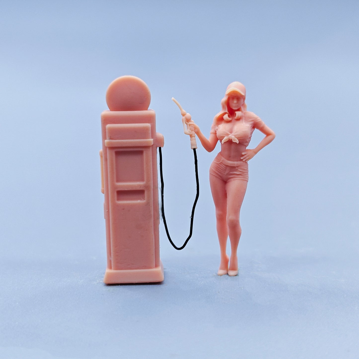 1/64 1/43 Figurines Scale Model Resin Gas Station Girl Uncolored Miniatures Diorama Hand-painted D216 D219
