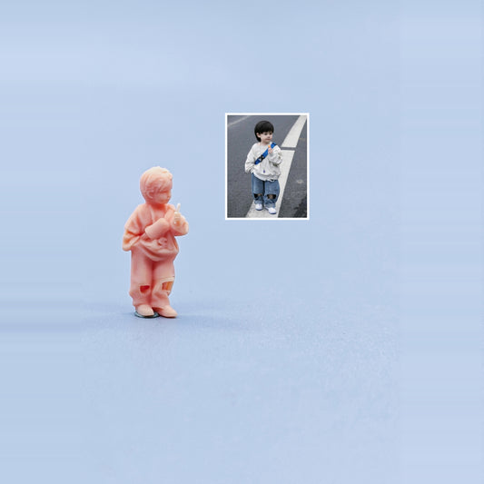 1/64 1/43 Figurines Scale Model Resin The Little Boy Holding A Lollipop Uncolored Miniatures Diorama Hand-painted C327