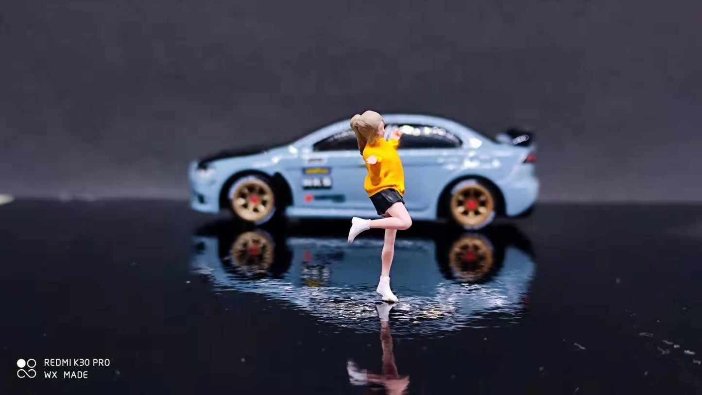 WX-MADE 1/64 Scale Figurines Model Pure Yellow Clad Girl with Upturned Feet Collection Miniature Hand-painted