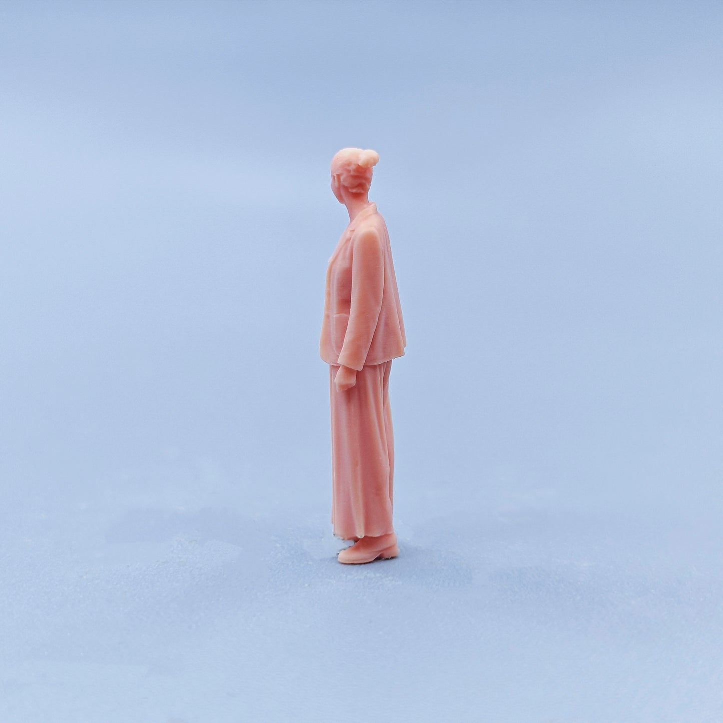 1/64 1/43 Figurines Scale Model Resin Turn Head and Smiling Woman Uncolored Miniatures Diorama Hand-painted D315