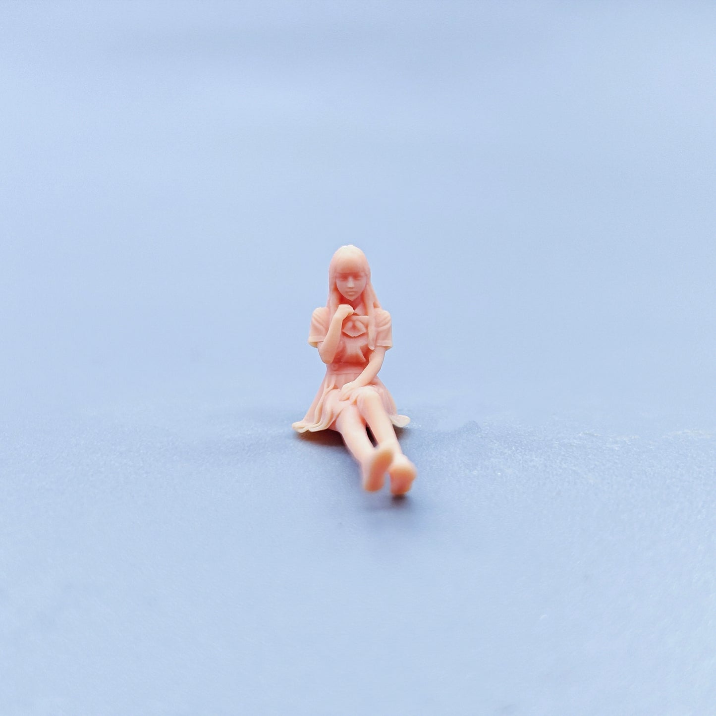 1/64 1/43 Figurines Scale Model Resin JK Girl Sitting on The Stairs Uncolored Miniatures Diorama Hand-painted D621