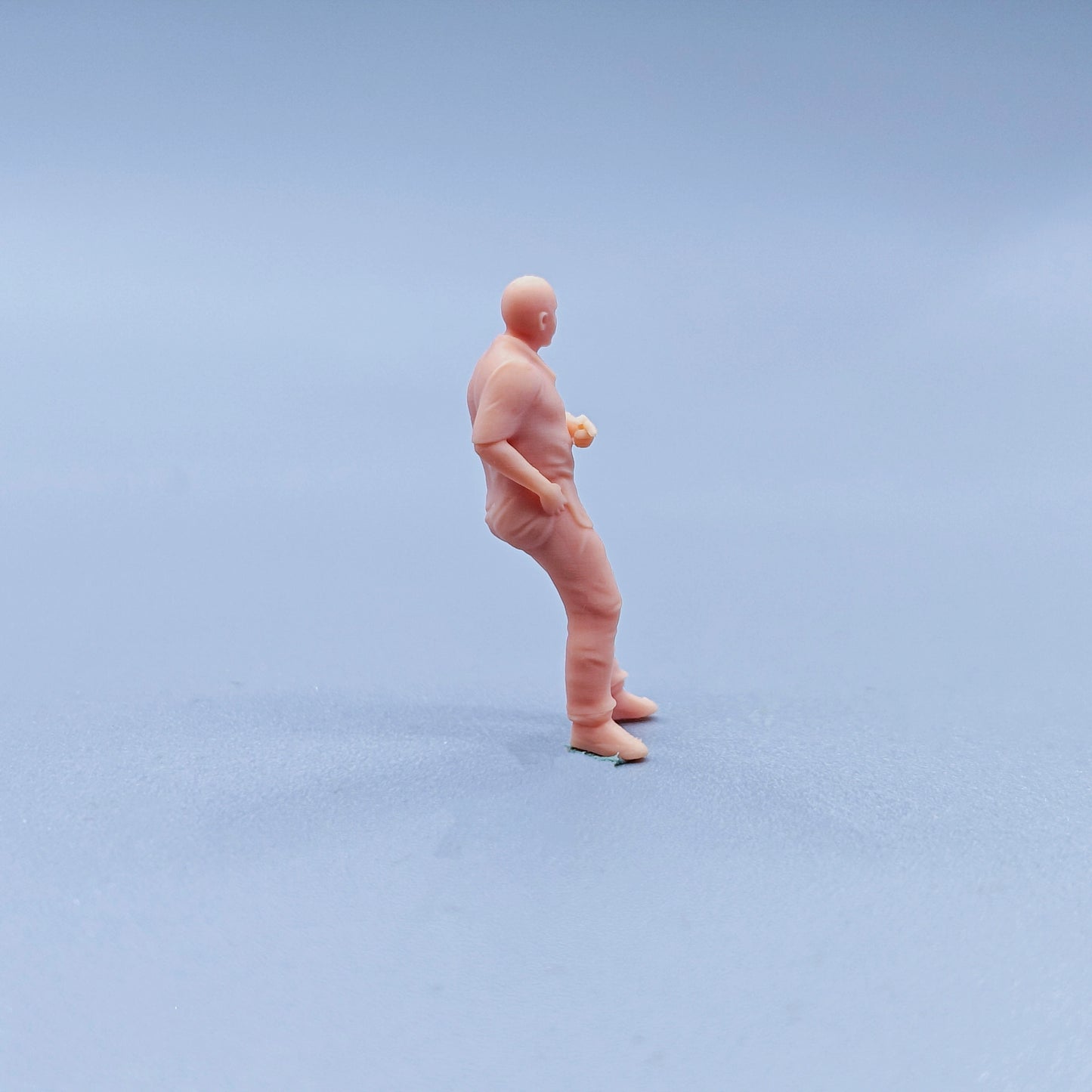1/64 1/43 Figurines Scale Model Resin Speed and Passion Are Directed Towards Men Uncolored Miniatures Diorama Hand-painted C202