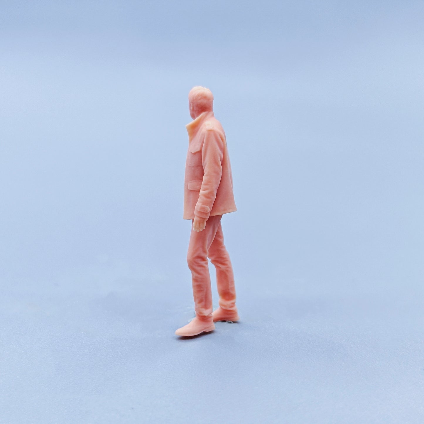 1/64 1/43 Figurines Scale Model Resin Coat Insert Pocket Man Uncolored Miniatures Diorama Hand-painted D334