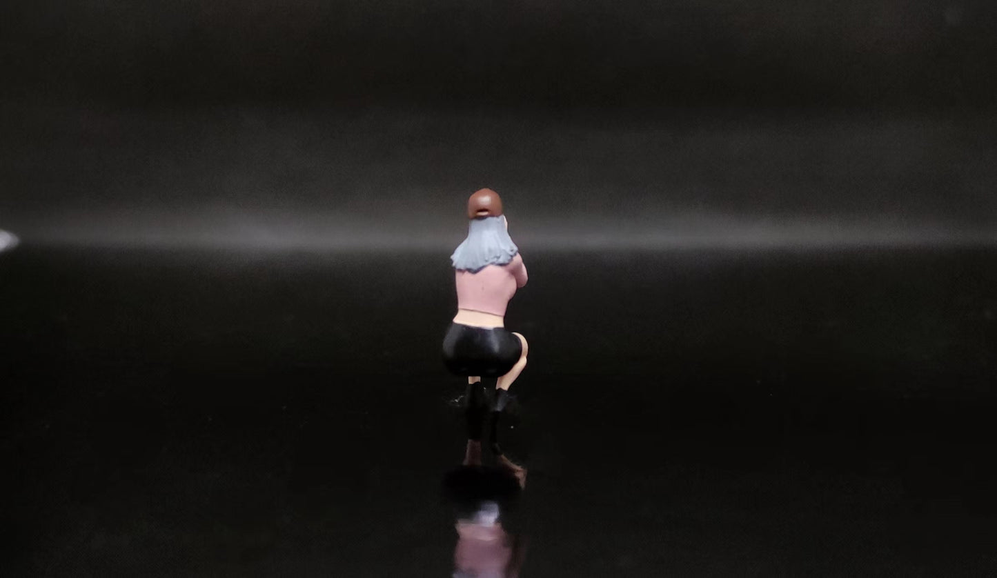Wx-Made 1/64 Scale Figurines Model Squatting Pose Photo Girl Collection Miniature Hand-painted