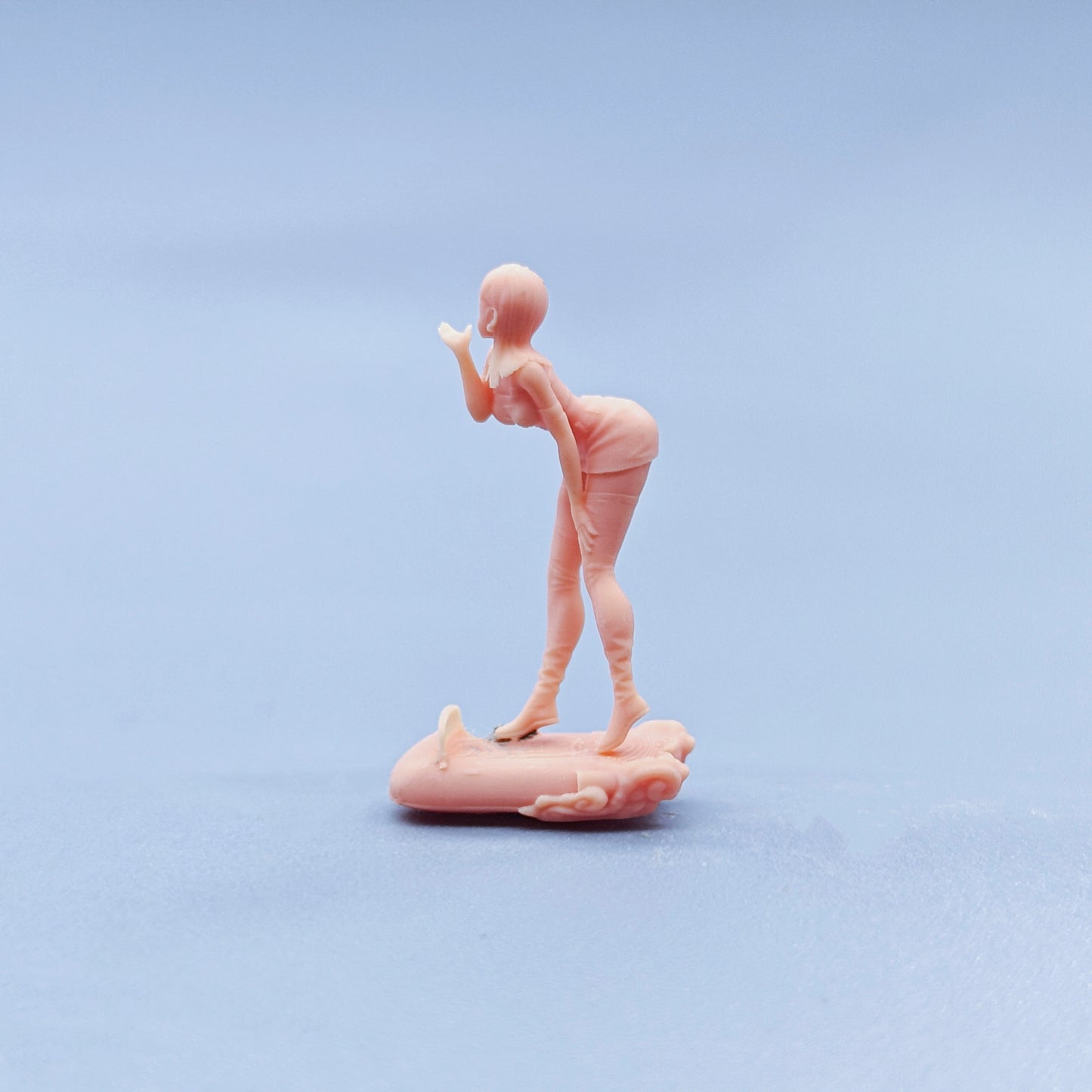 1/64 1/43 Figurines Scale Model Resin Bulma Flying Kiss Uncolored Miniatures Diorama Hand-painted D622 D623