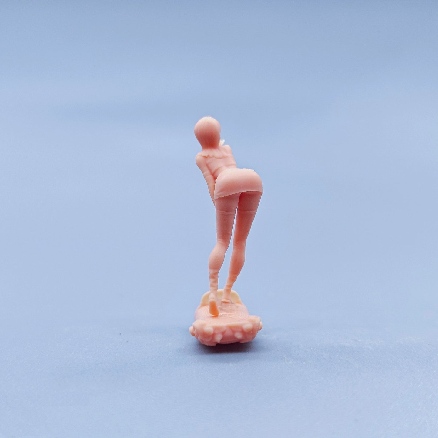 1/64 1/43 Figurines Scale Model Resin Bulma Flying Kiss Uncolored Miniatures Diorama Hand-painted D622 D623