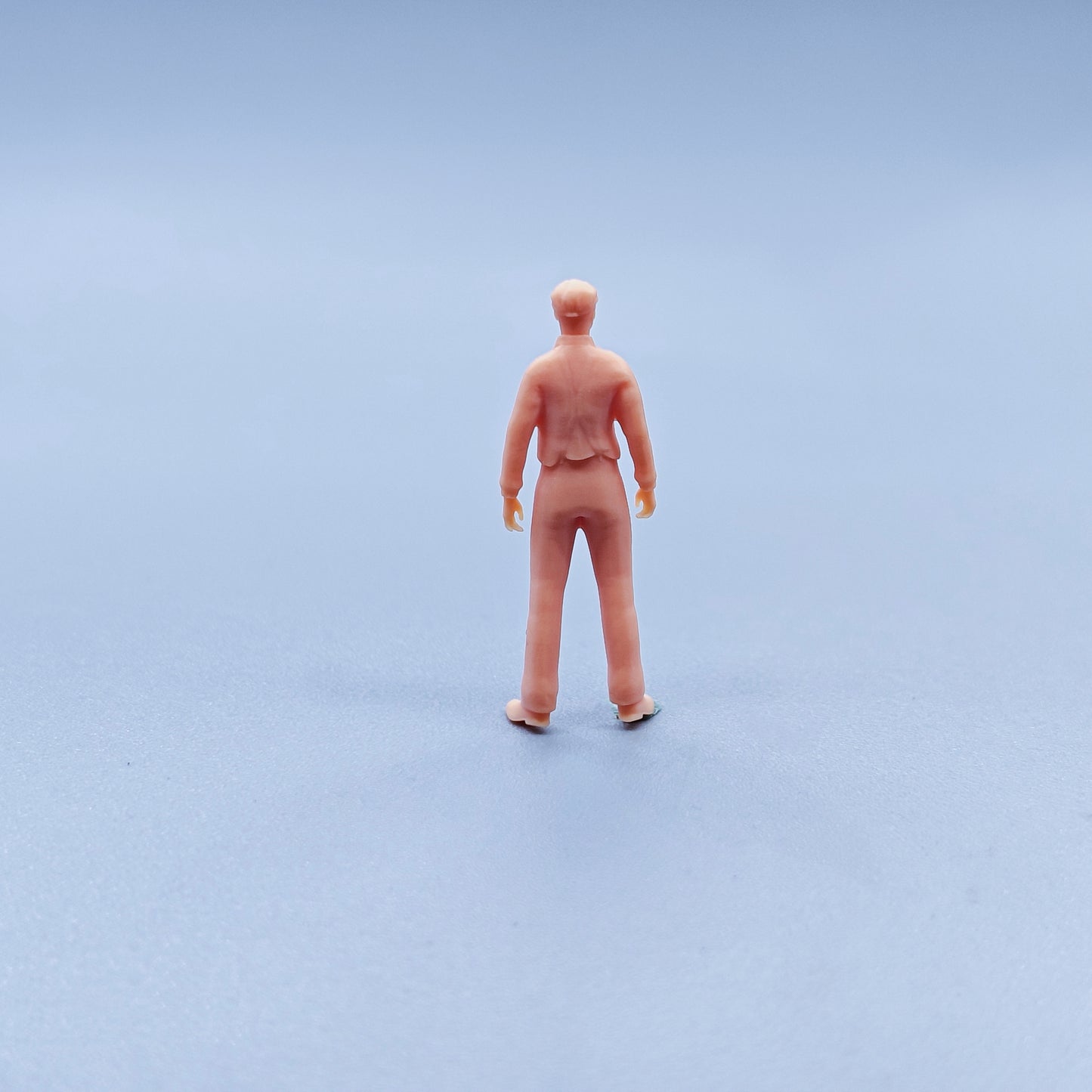 1/64 1/43 Figurines Scale Model Resin Strap Pants Old Man Uncolored Miniatures Diorama Hand-painted C303