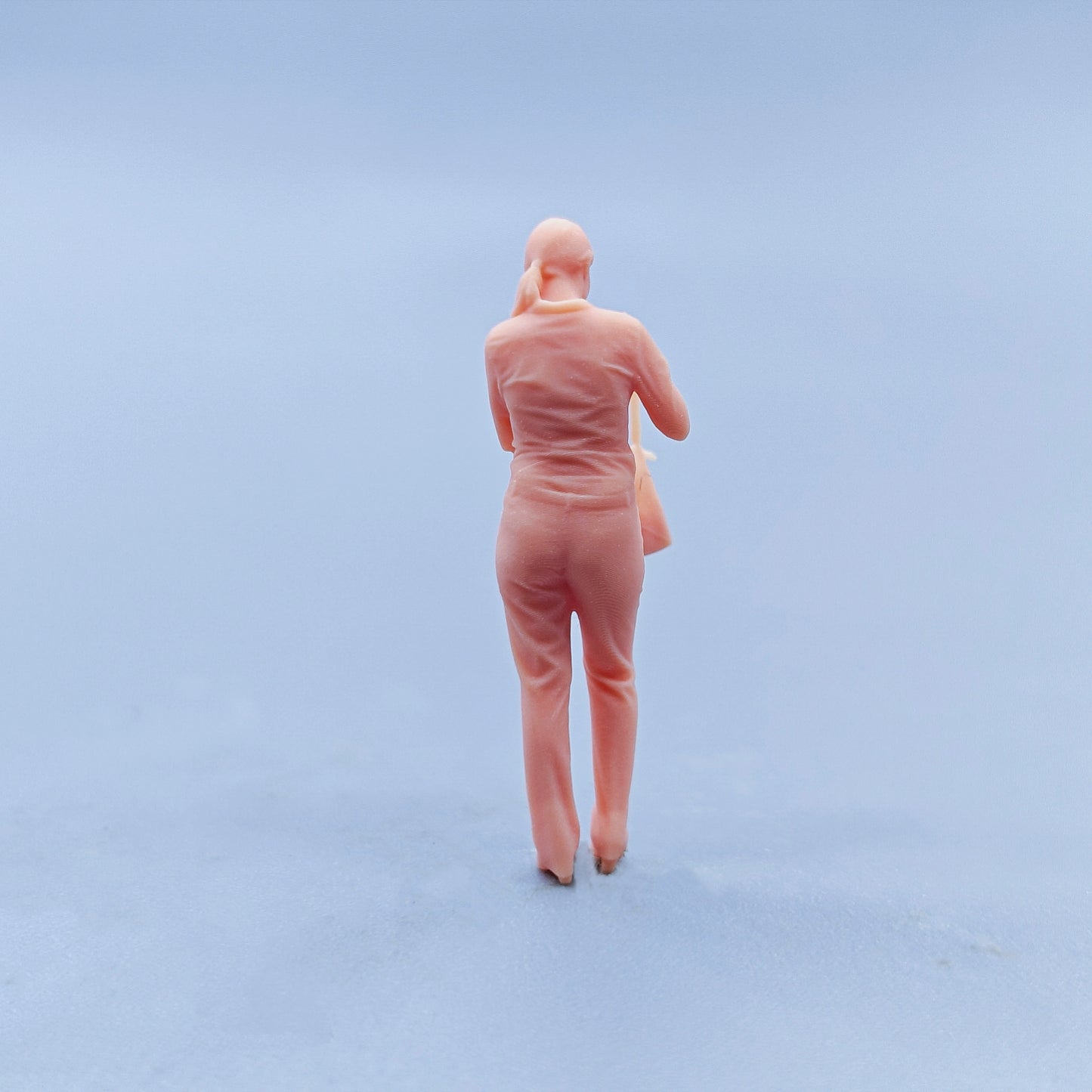 1/64 1/43 Figurines Scale Model Resin The Woman Lower Head and Grab Something Uncolored Miniatures Diorama Hand-painted D517