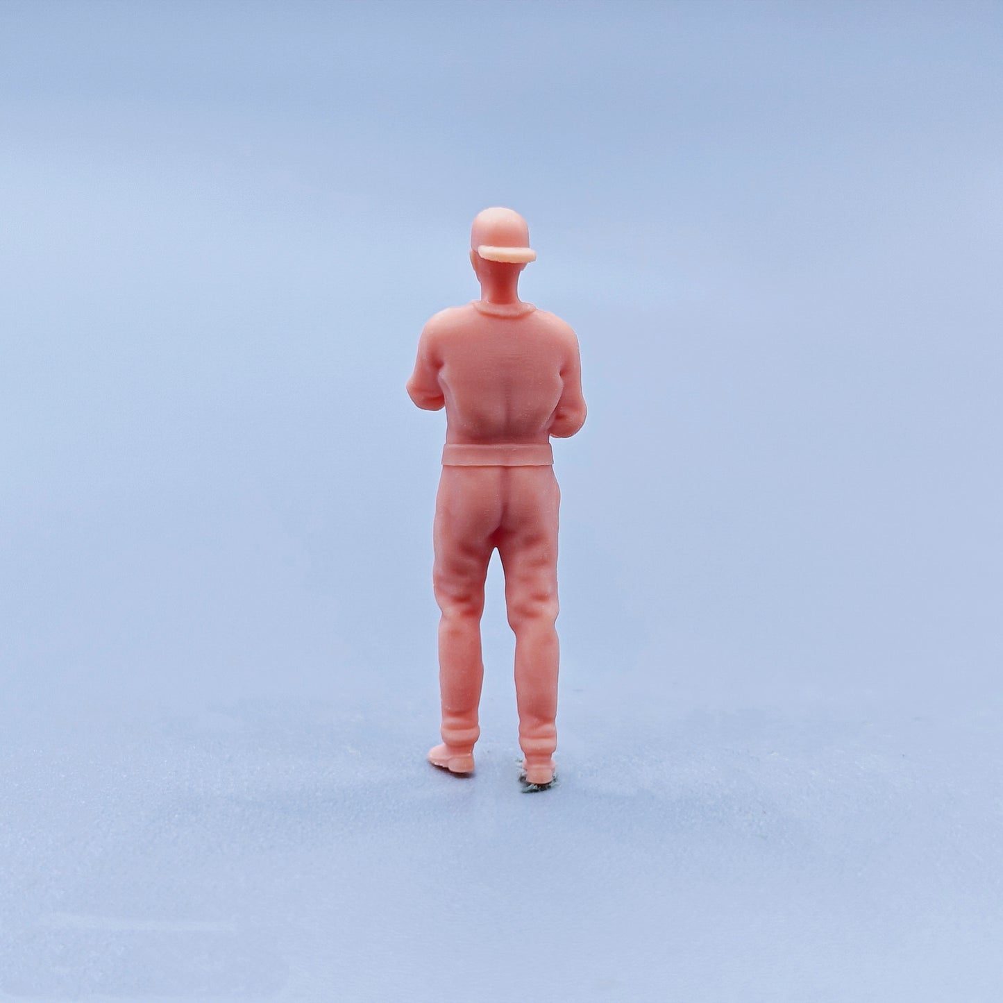 1/64 1/43 Figurines Scale Model Resin Gasoline-station Attendant Uncolored Miniatures Diorama Hand-painted D128