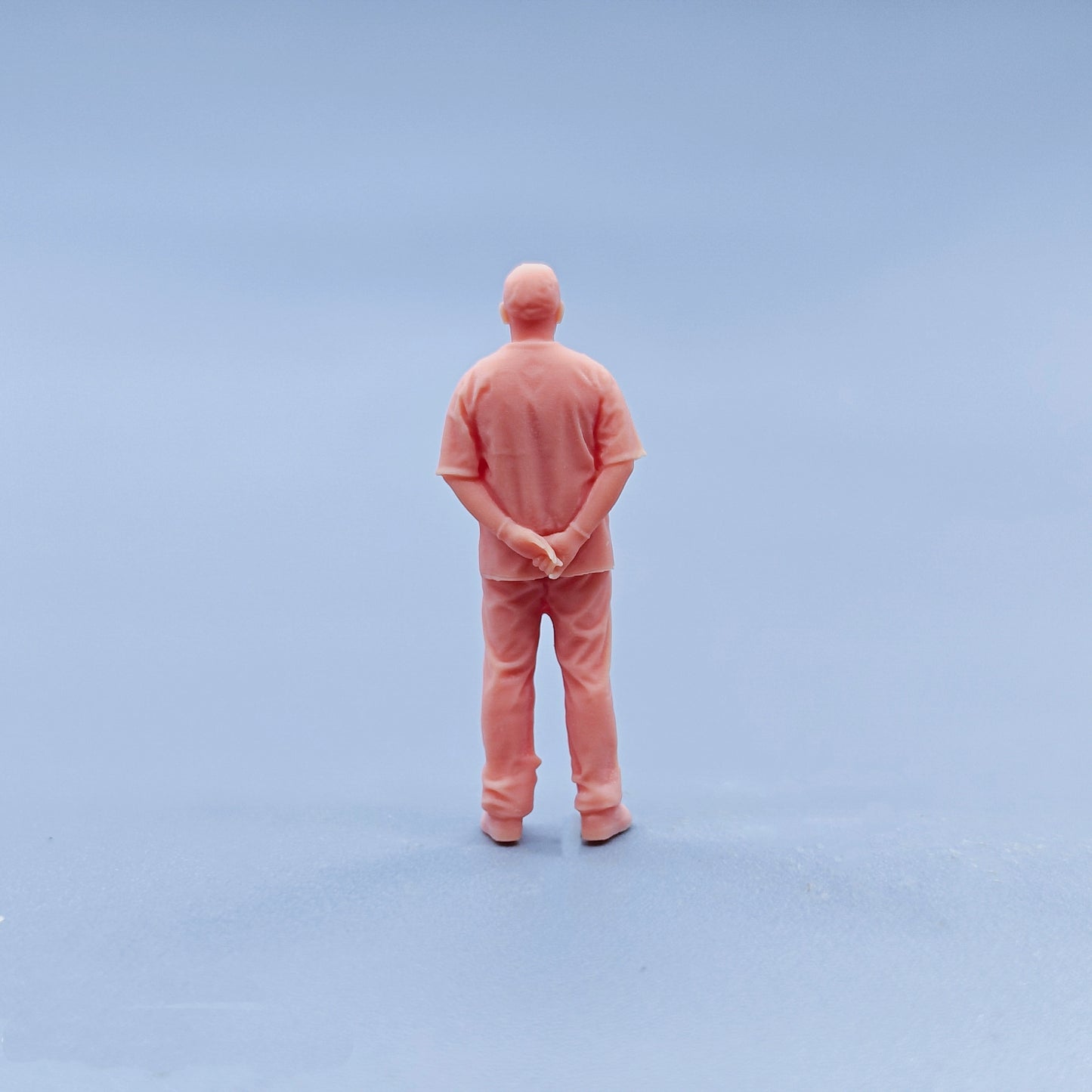 1/64 1/43 Figurines Scale Model Resin Old Man with Hands Behind His Back Uncolored Miniatures Diorama Hand-painted D727