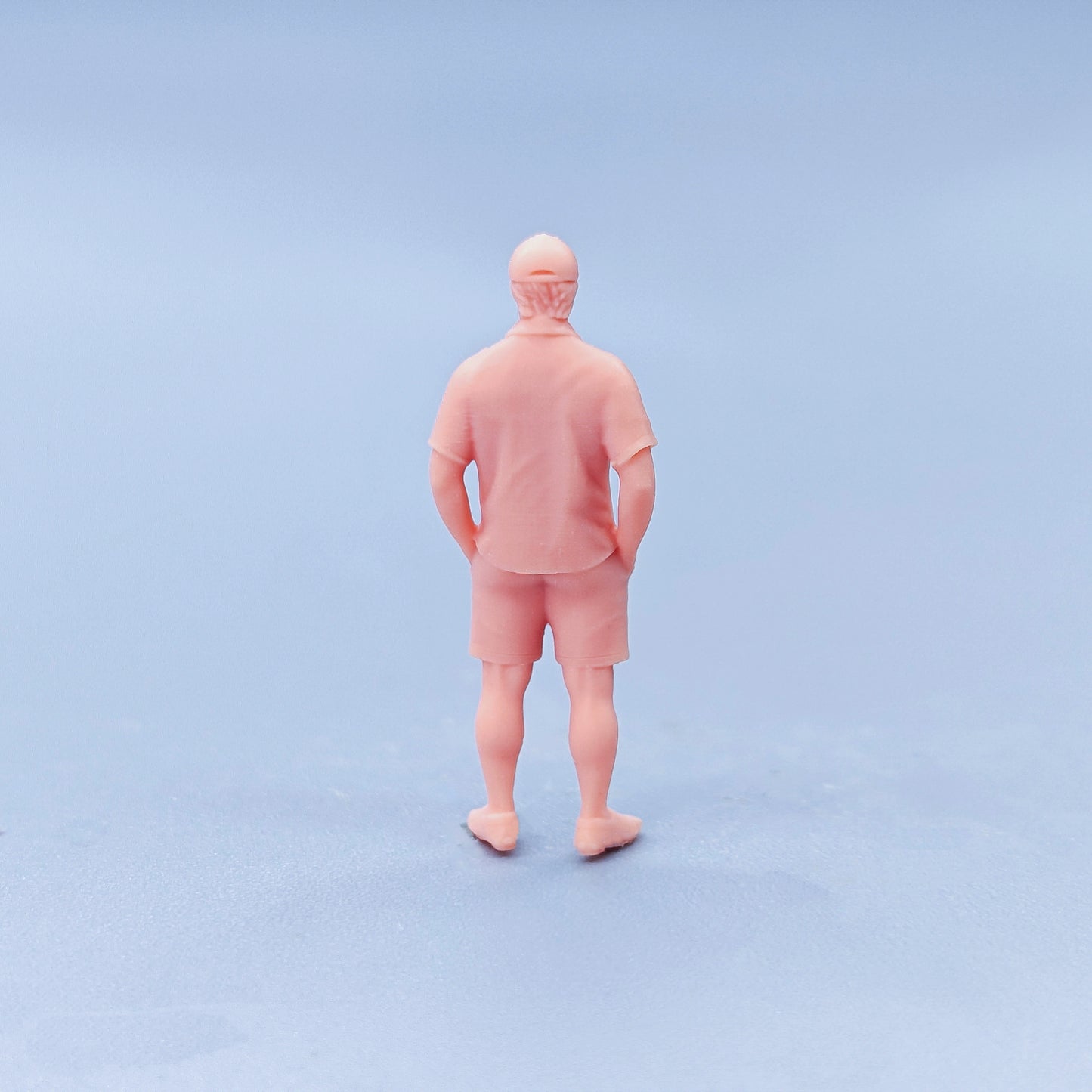 1/64 1/43 Figurines Scale Model Resin Standing Posture Wearing Hat Man Uncolored Miniatures Diorama Hand-painted D134