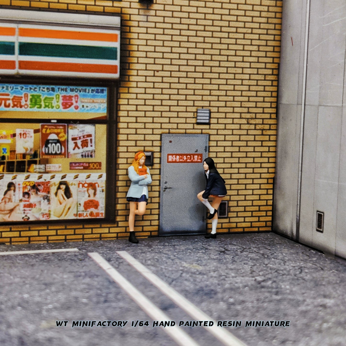 WT Minifactory 1/64 Scale Figurines Model Street Corner Girl Collection Miniature Hand-painted