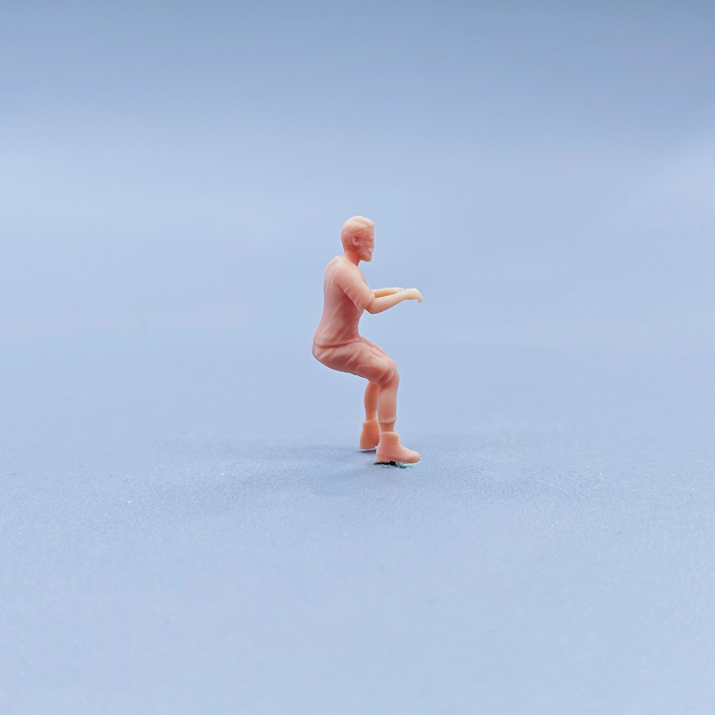 1/64 1/43 Figurines Scale Model Resin Speed and Passionate Drivers Uncolored Miniatures Diorama Hand-painted C209