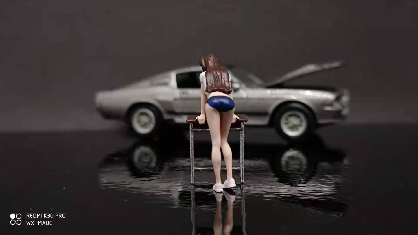 Wx-Made 1/64 Scale Figurines Model The Girl Supporting The Table Collection Miniature Hand-painted