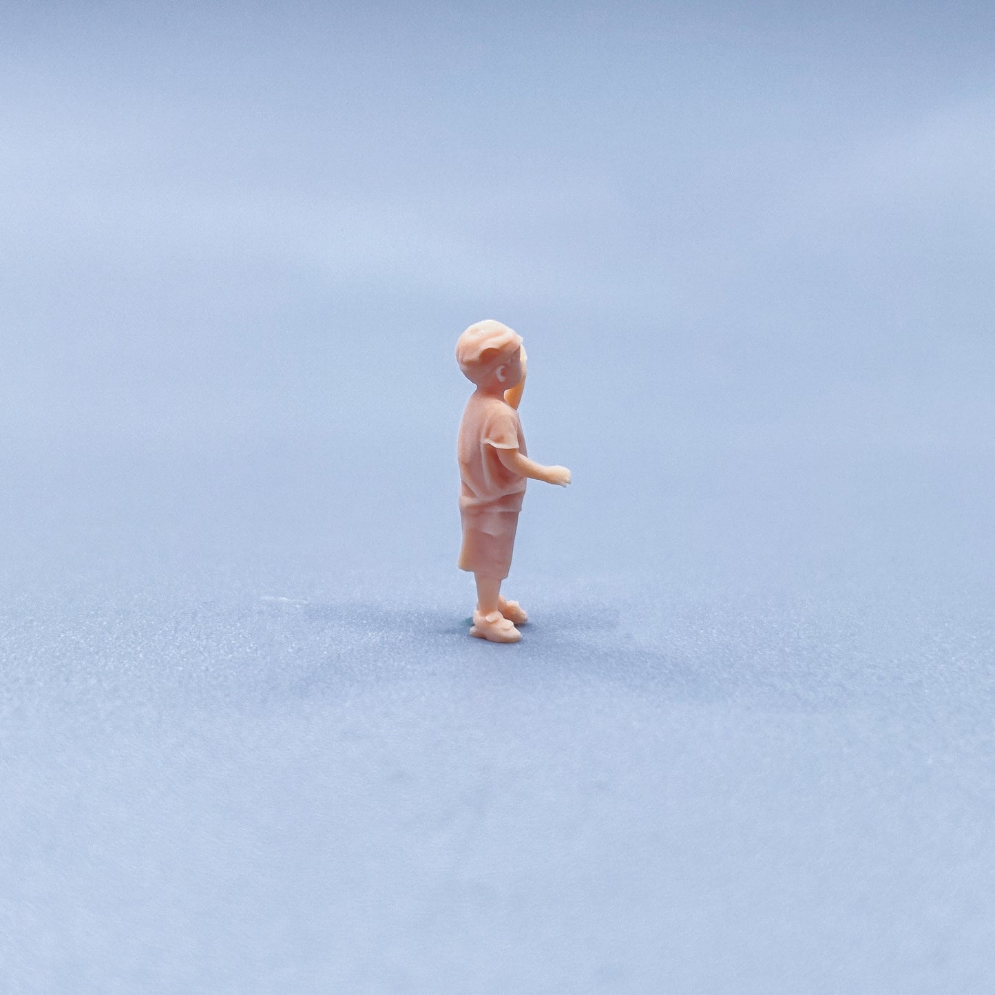 1/64 1/43 Figurines Scale Model Resin Children Wearing Slanted Hats Uncolored Miniatures Diorama Hand-painted W419