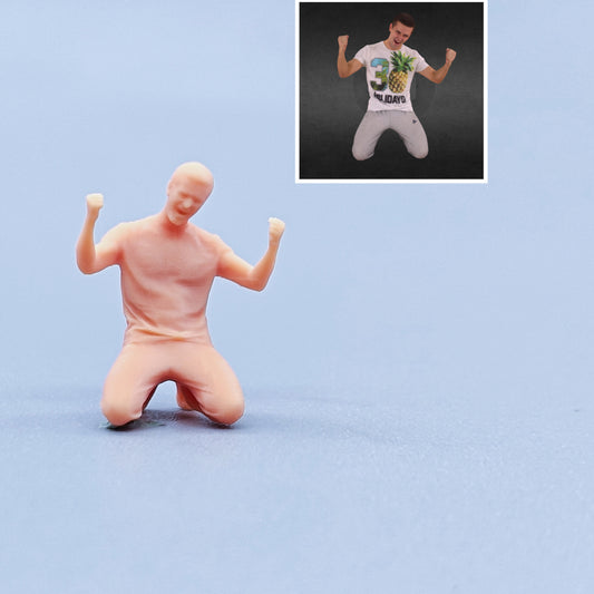 1/64 1/43 Figurines Scale Model Resin Slippery Kneeling Cheering Man Uncolored Miniatures Diorama Hand-painted C308