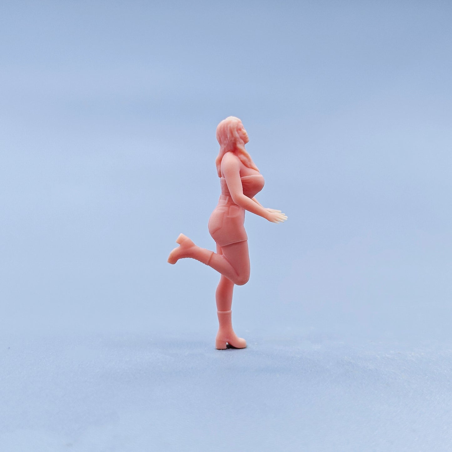 1/64 1/43 Figurines Scale Model Resin Playful Beauty Looking Up To The Sky Uncolored Miniatures Diorama Hand-painted D723