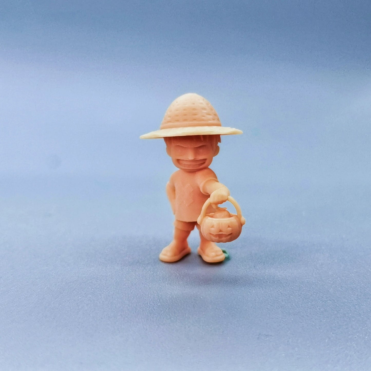 1/64 1/43 Figurines Scale Model Resin Kid Luffy Carrying The Devil Fruit Uncolored Miniatures Diorama Hand-painted C020