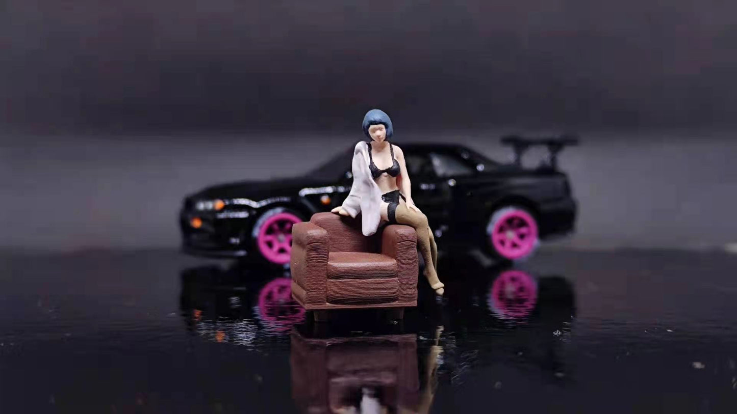WX-MADE 1/64 Scale Figurines Model The Girl Sitting Next To The Sofa Collection Miniature Hand-painted
