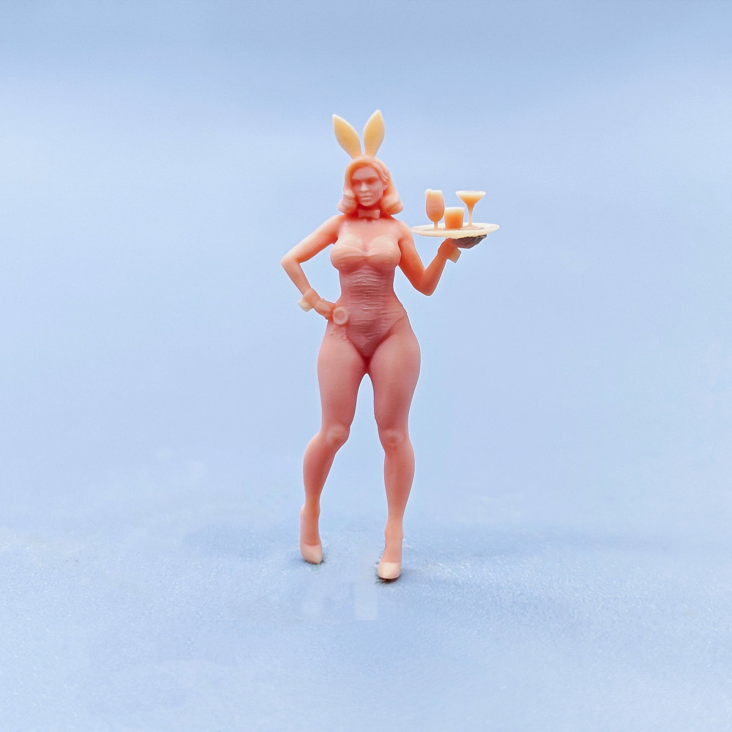 1/64 1/43 Figurines Scale Model Resin Rabbit Girl Waiter Uncolored Miniatures Diorama Hand-painted D404 D405