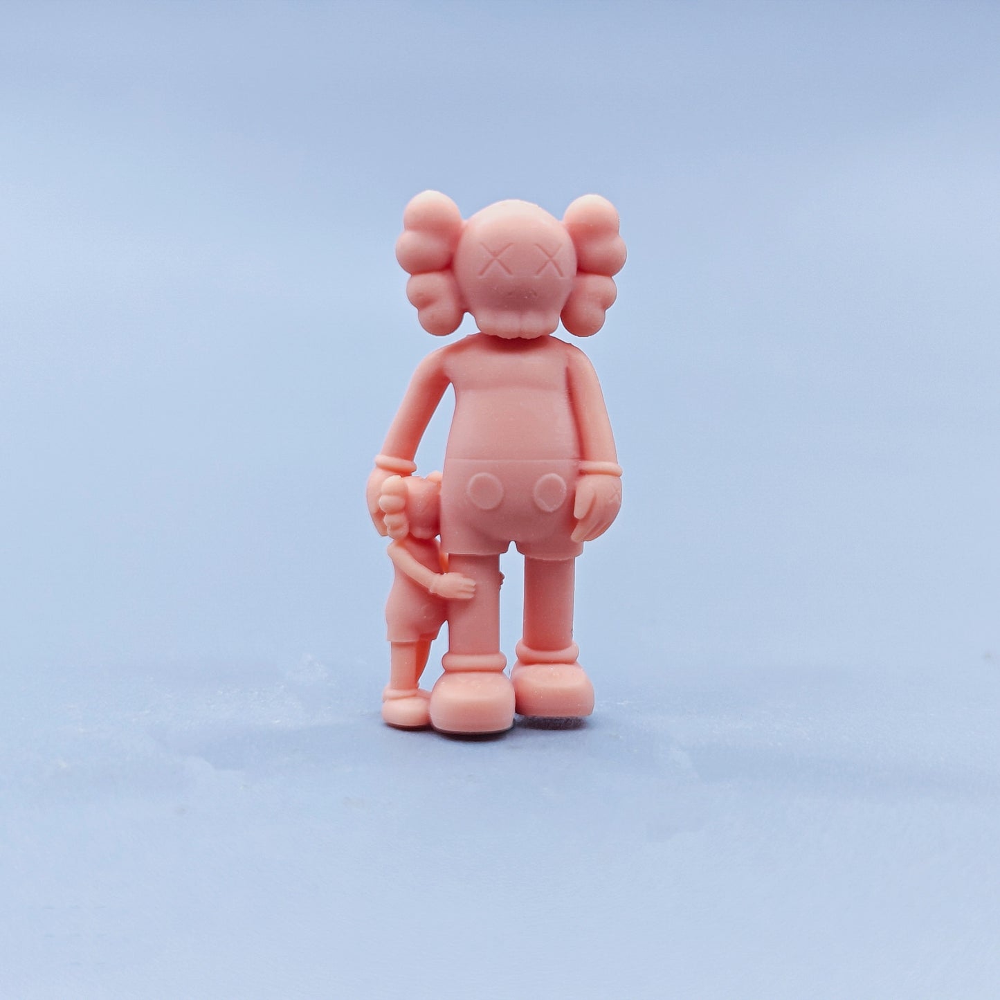 1/64 1/43 Figurines Scale Model Resin Comfort The Child Doll Uncolored Miniatures Diorama Hand-painted C934