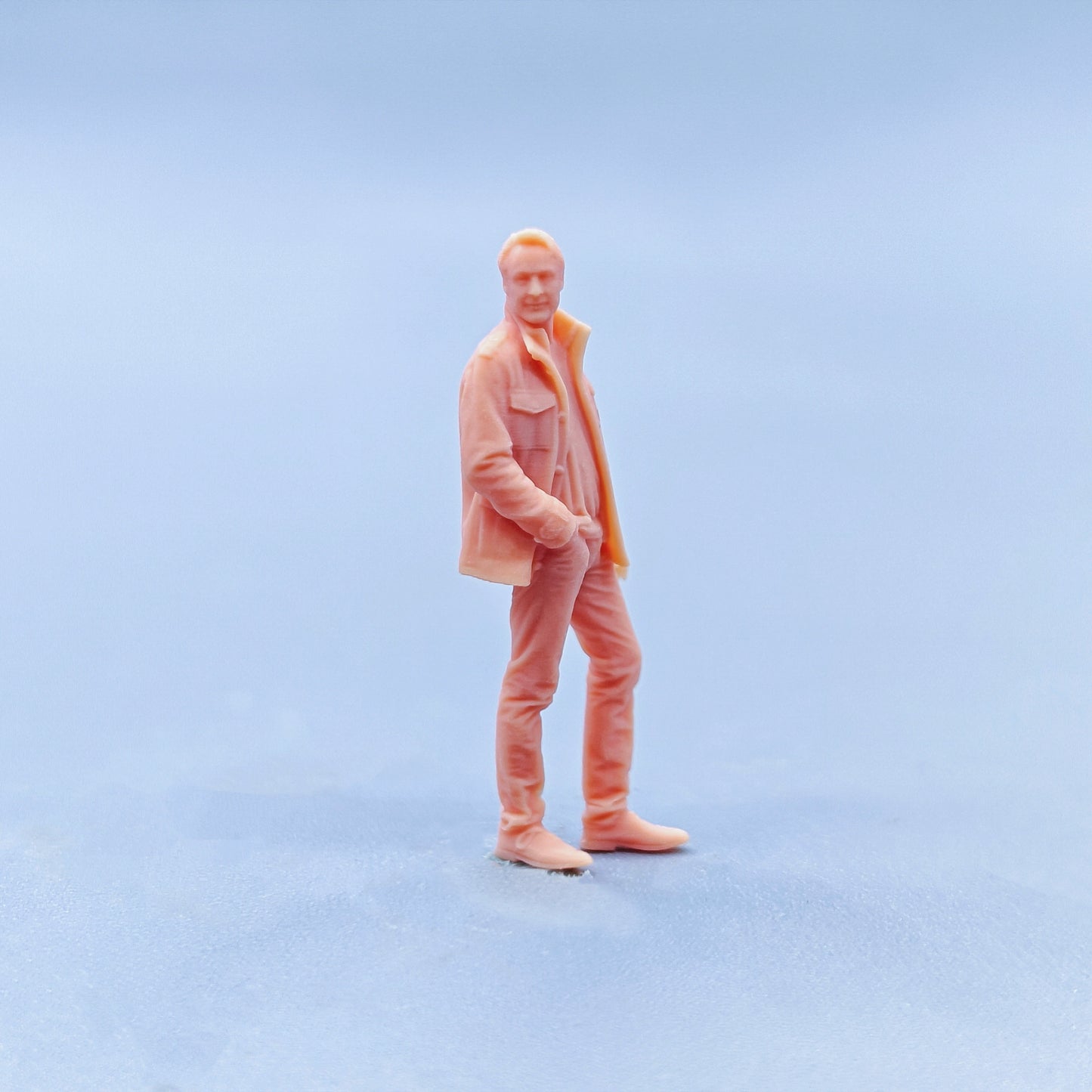 1/64 1/43 Figurines Scale Model Resin Coat Insert Pocket Man Uncolored Miniatures Diorama Hand-painted D334