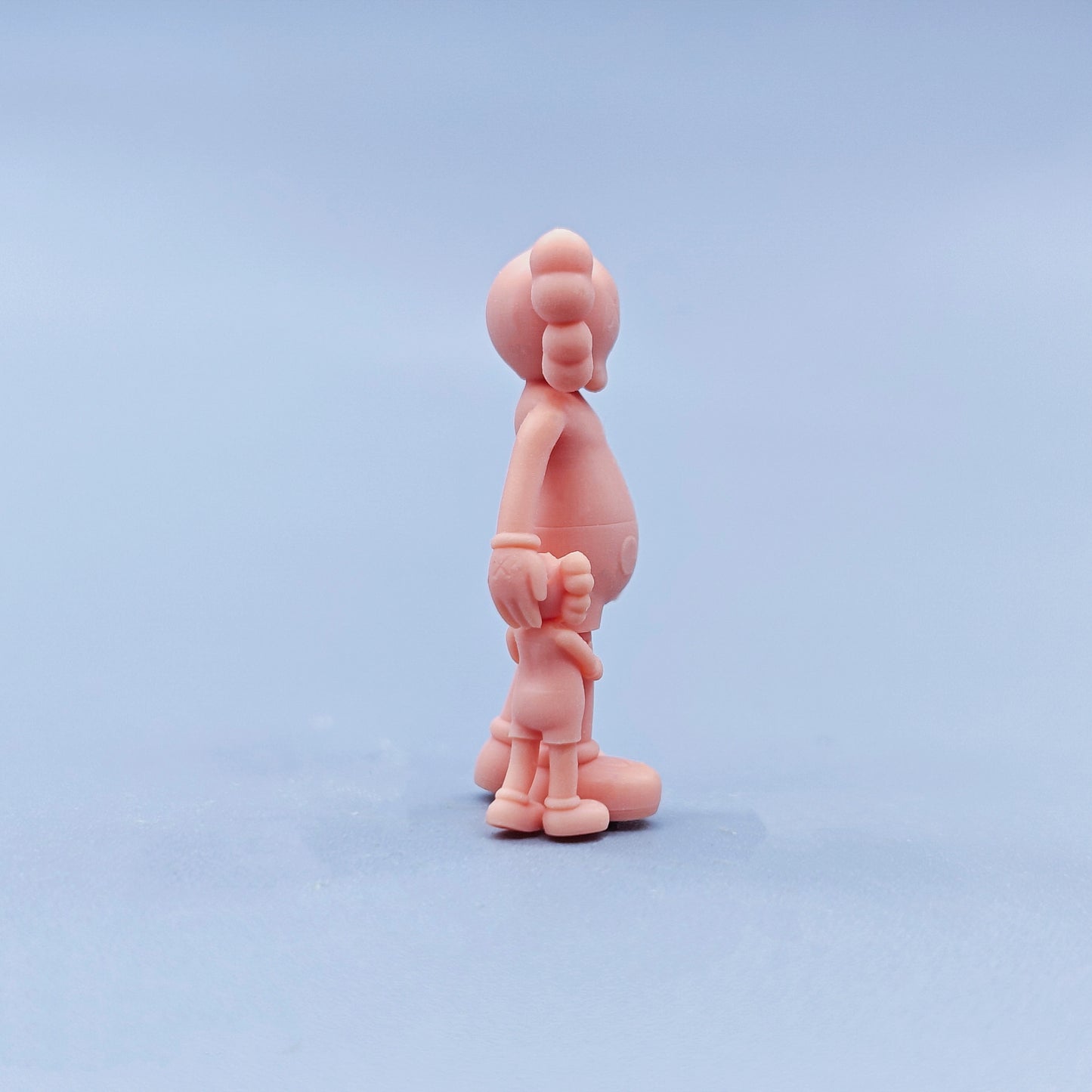1/64 1/43 Figurines Scale Model Resin Comfort The Child Doll Uncolored Miniatures Diorama Hand-painted C934