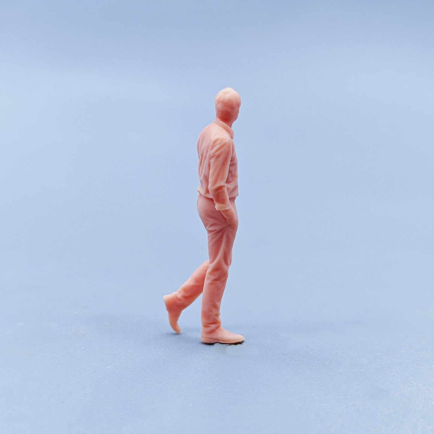 1/64 1/43 Figurines Scale Model Resin The Boss with Both Hands in His Pockets Uncolored Miniatures Diorama Hand-painted D421