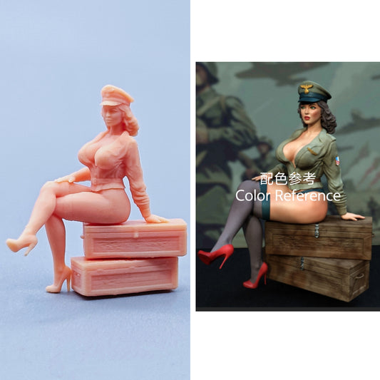 1/64 1/43 Figurines Scale Model Resin The Female Officer Sitting in The Box Uncolored Miniatures Diorama Hand-painted C411