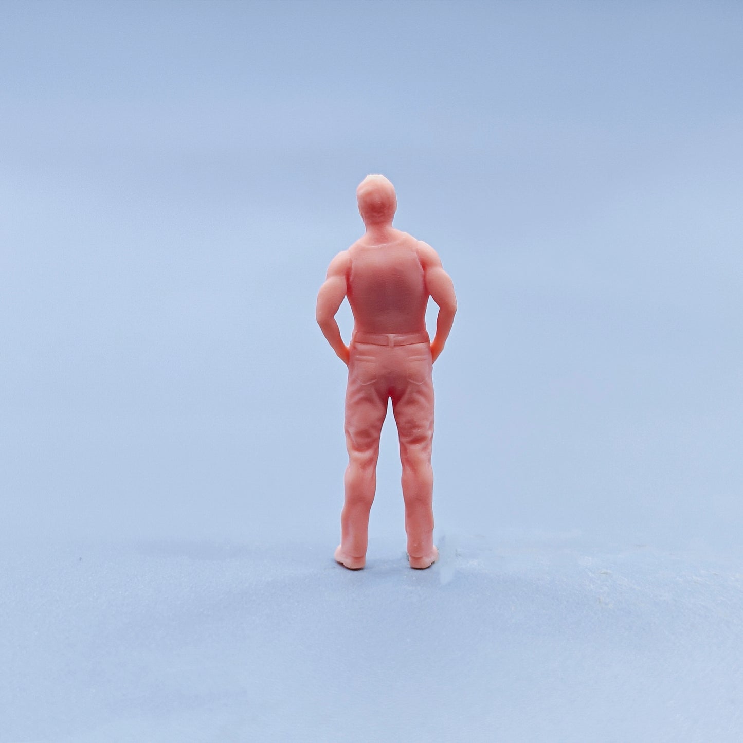 1/64 1/43 Figurines Scale Model Resin Smiling Man with Hands in Pockets Uncolored Miniatures Diorama Hand-painted D730