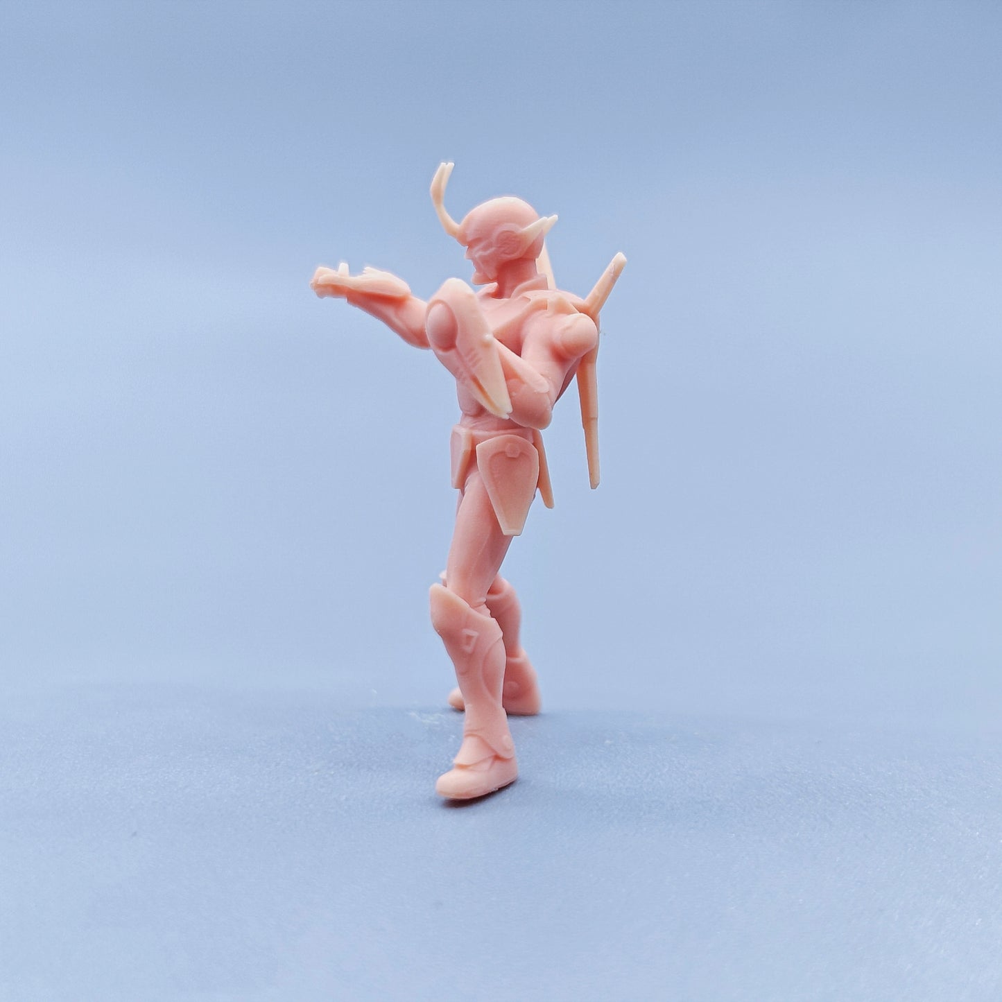 1/64 1/43 Figurines Scale Model Resin Warrior Holding A Shield Uncolored Miniatures Diorama Hand-painted D519