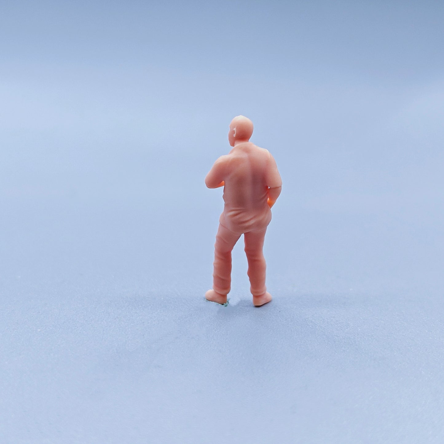 1/64 1/43 Figurines Scale Model Resin Speed and Passion Are Directed Towards Men Uncolored Miniatures Diorama Hand-painted C202