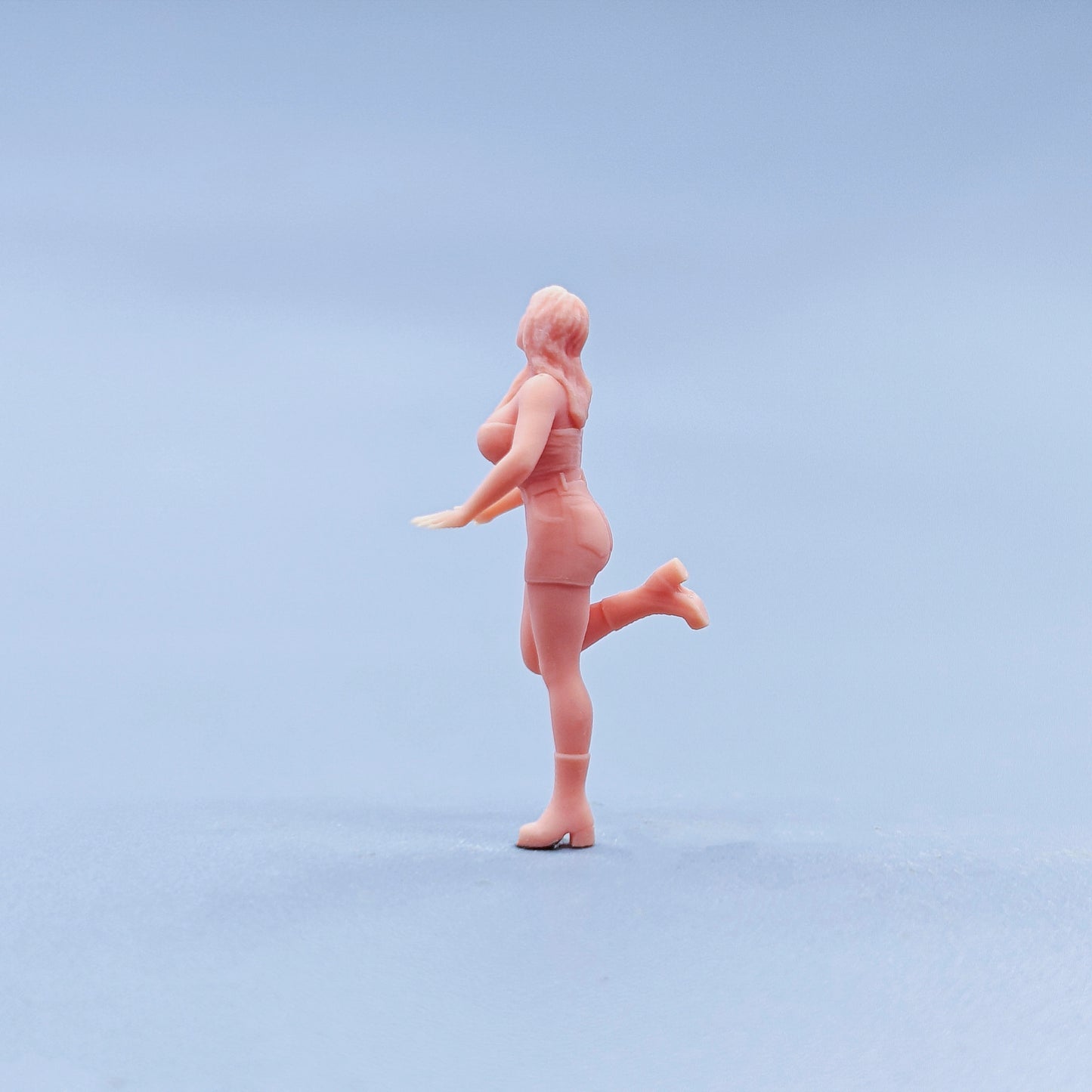 1/64 1/43 Figurines Scale Model Resin Playful Beauty Looking Up To The Sky Uncolored Miniatures Diorama Hand-painted D723